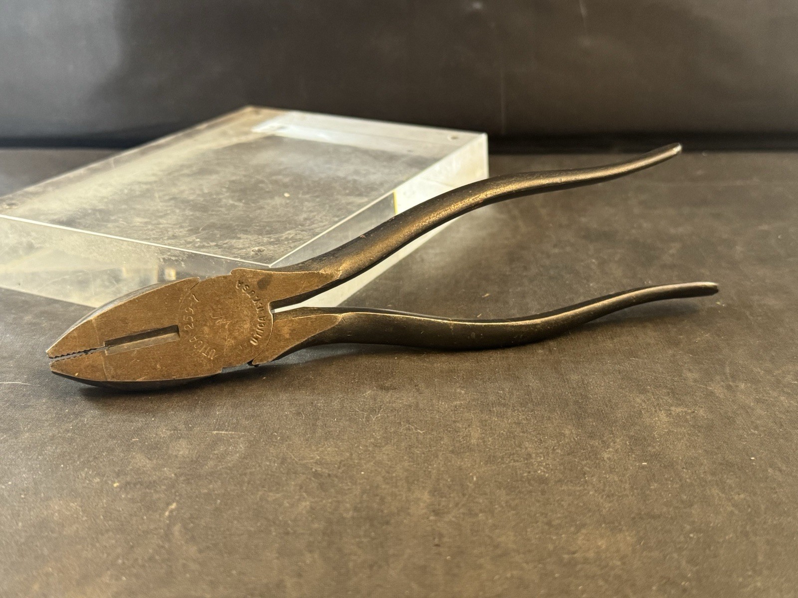 Vintage Utica Lubring Patented LINEMAN PLIERS UTICA 259-7 USA
