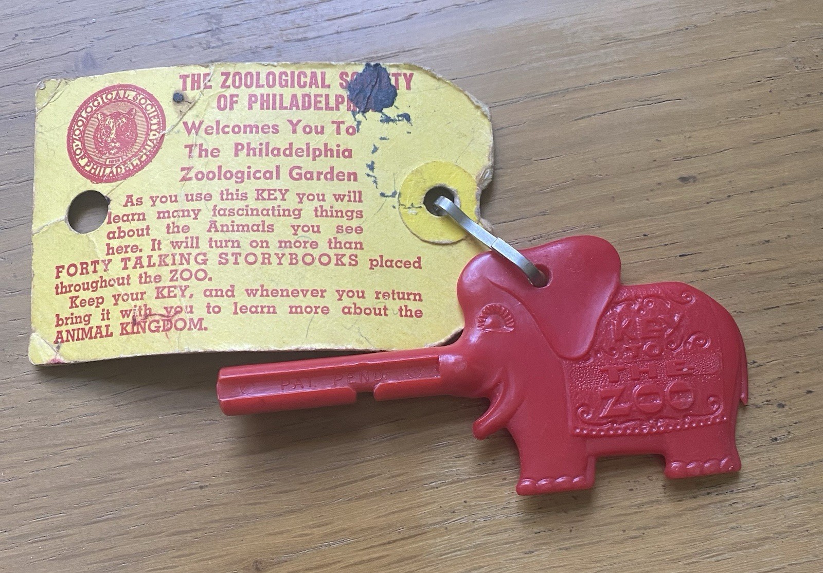 Vintage Philadelphia Zoo Elephant  Red Turn Key America's 1st Zoo Trunkey RARE