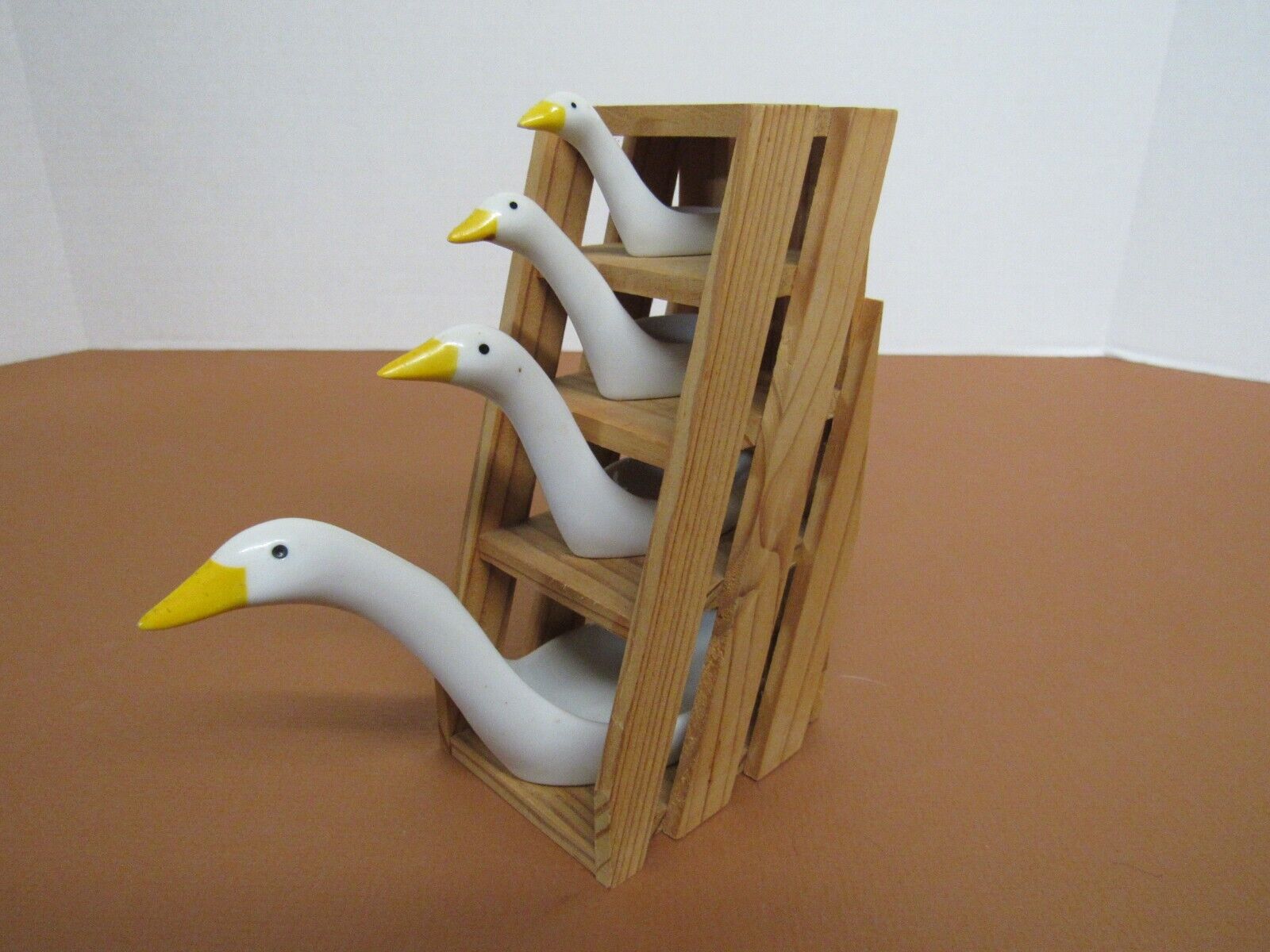 Vintage Avon Ceramic Geese Goose Measuring Spoons Set Wood Crate Stand Complete