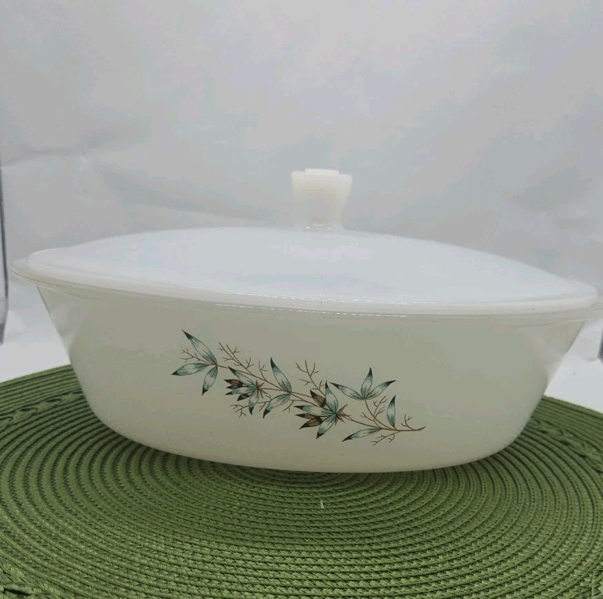 Vtg Glasbake Frost Pine casserole dish & lid. 1950\'s #J224 2 Qt No Damage 
