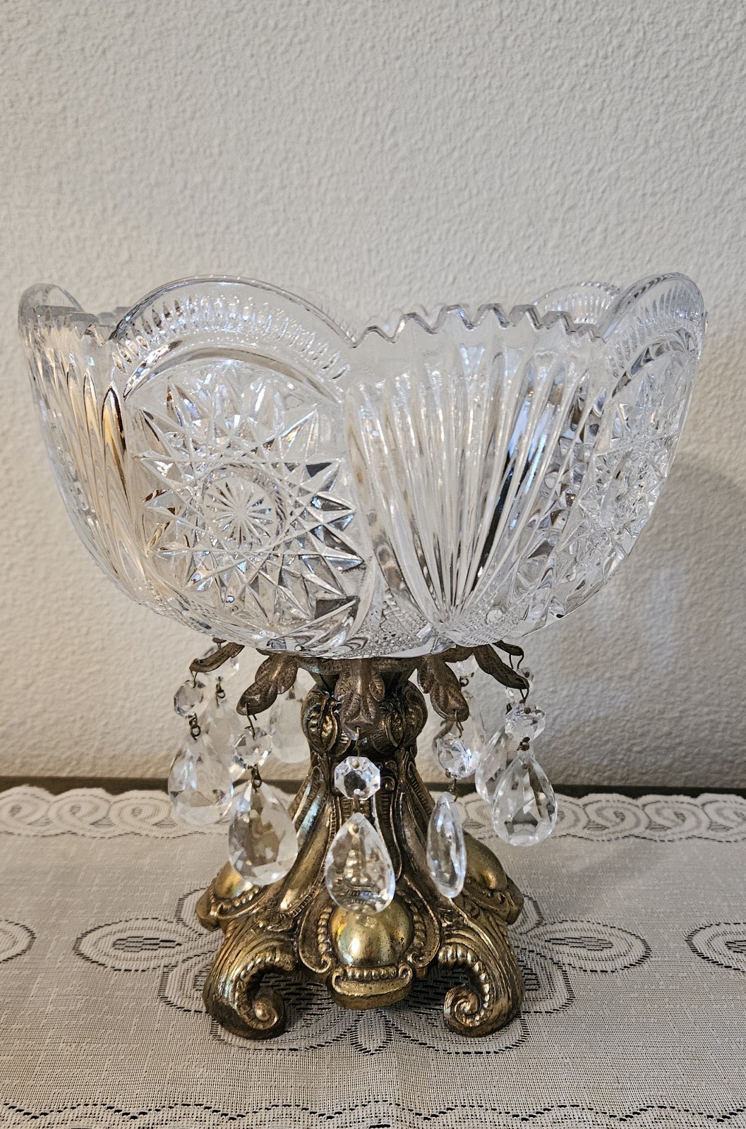 VTG Hollywood Regency Compote Serving Bowl Glass, Crystal Gold Gilt Metal Base.