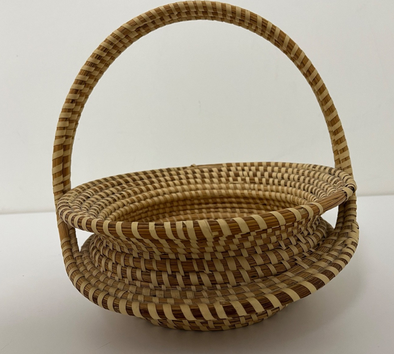Vintage Gullah Geechee Sweetgrass Basket Charleston Handwoven Loop Handle DsVa
