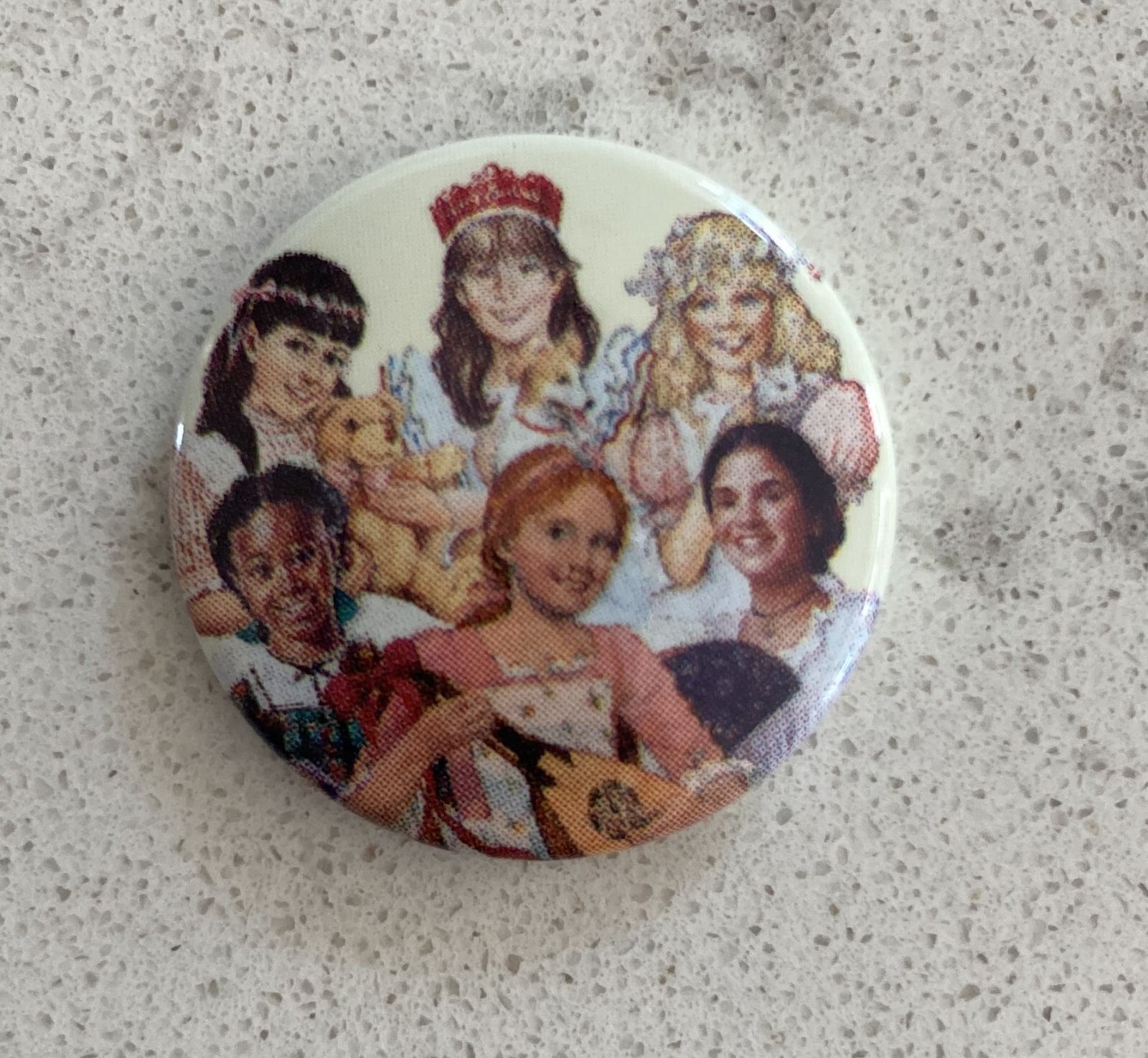 RARE Vintage American Girl Doll Pleasant Company Grin Pin Historical Characters