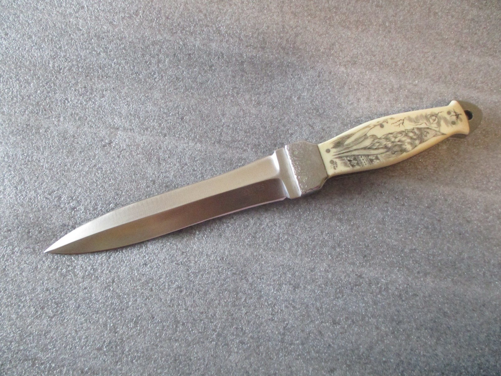 ALLEN ELISHEWITZ KNIVES-DAGGER w/ SCRIMSHAW DESIGN ARTIST SIGNED-DAVID SALK 1990