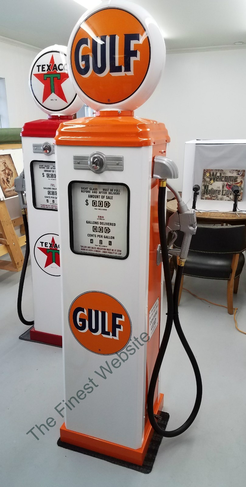 NEW GULF REPRODUCTION GAS PUMP - ANTIQUE OIL REPLICA (WHITE & ORANGE) *