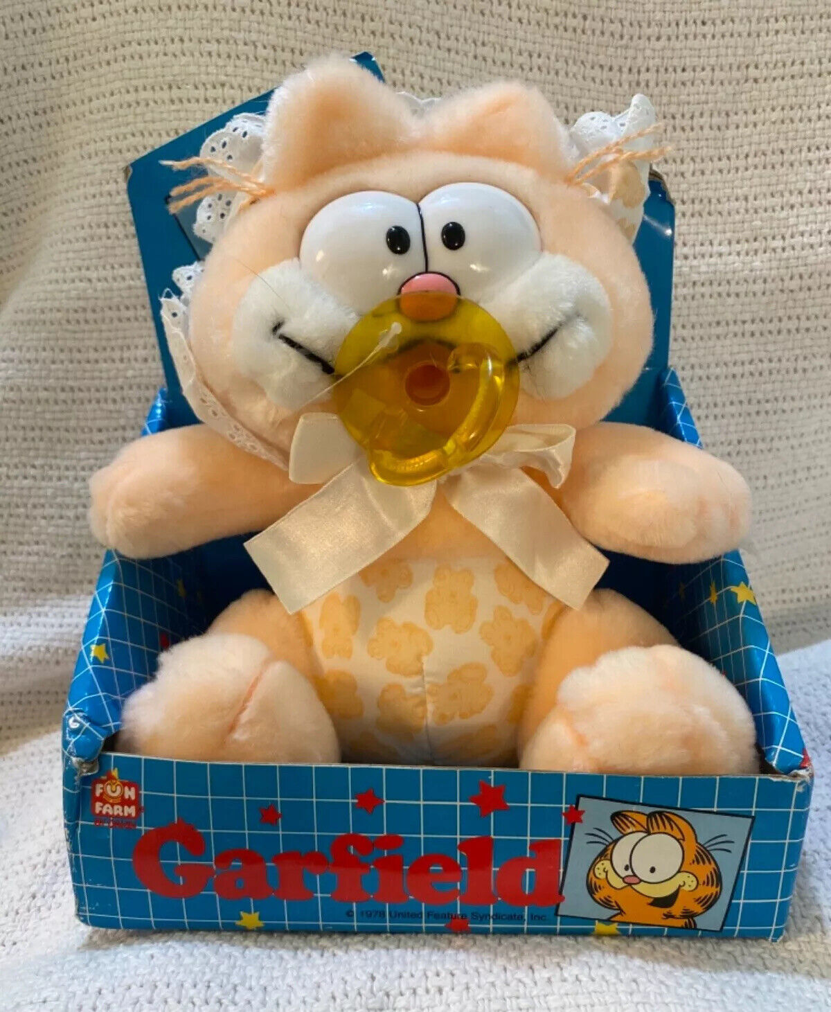 Vintage Garfield Baby Pastel Orange W/Pacifier RARE Plush in Original Box