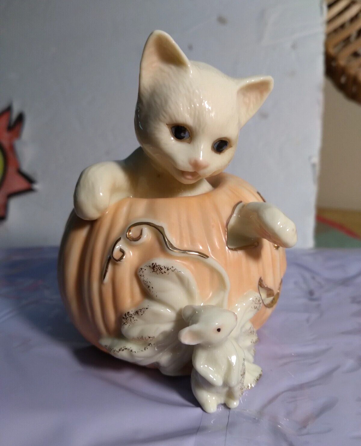 LENOX Handcrafted Porcelain Cat Kitten In Jack-O-Lantern Pumpkin Mouse Figurine