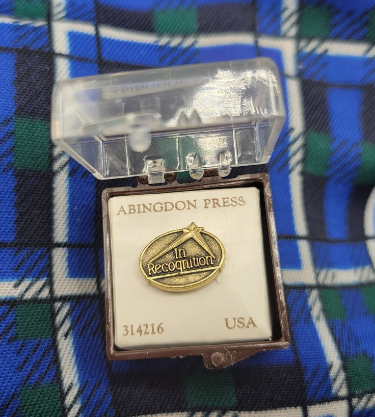 Vintage Abingdon Press In Recognition Brass Tone Metal Brooch Lapel Pin Pinback