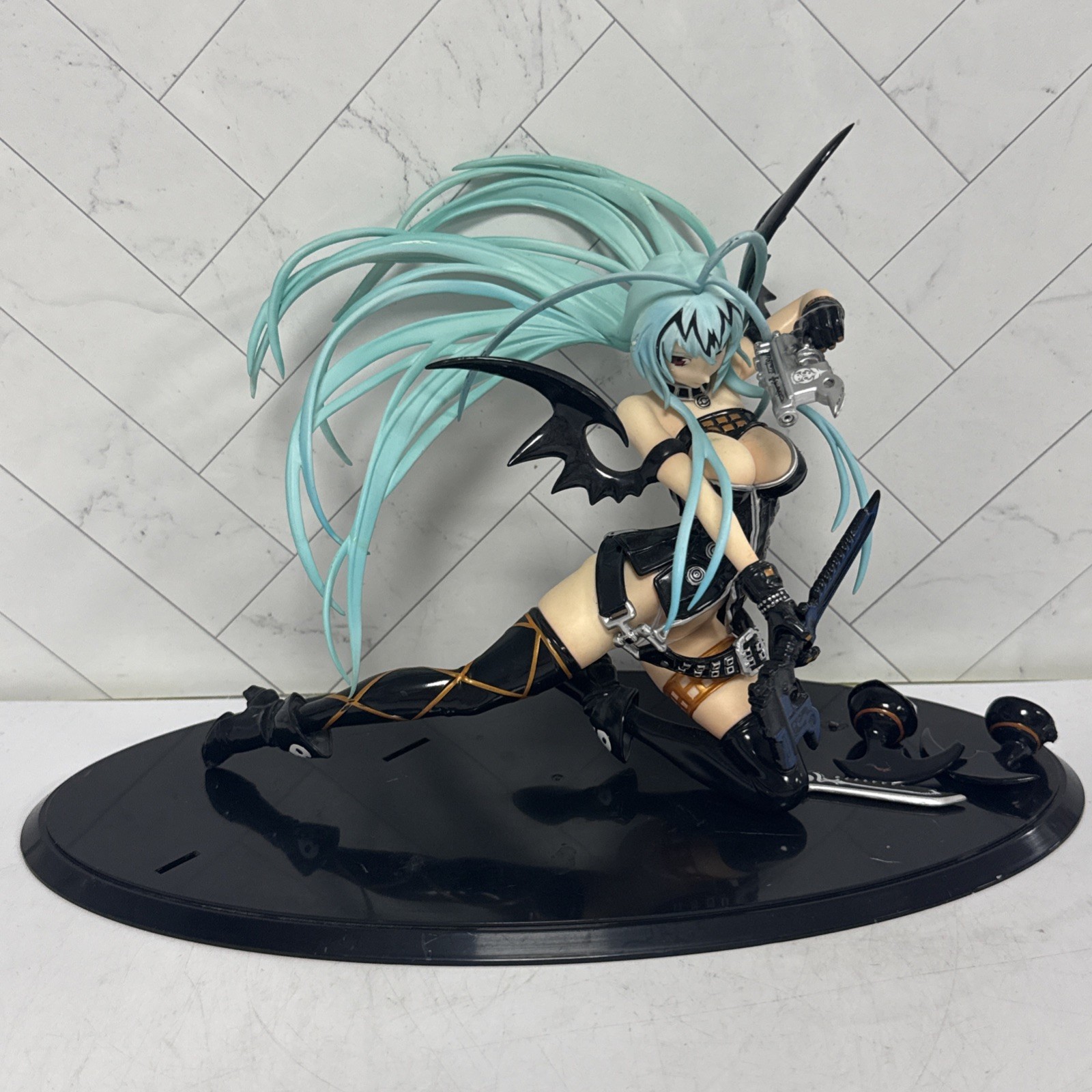 Alter Queen's Gate Gate Opener Alice Boost Ver. 1/8 Figure Japan DAMAGED