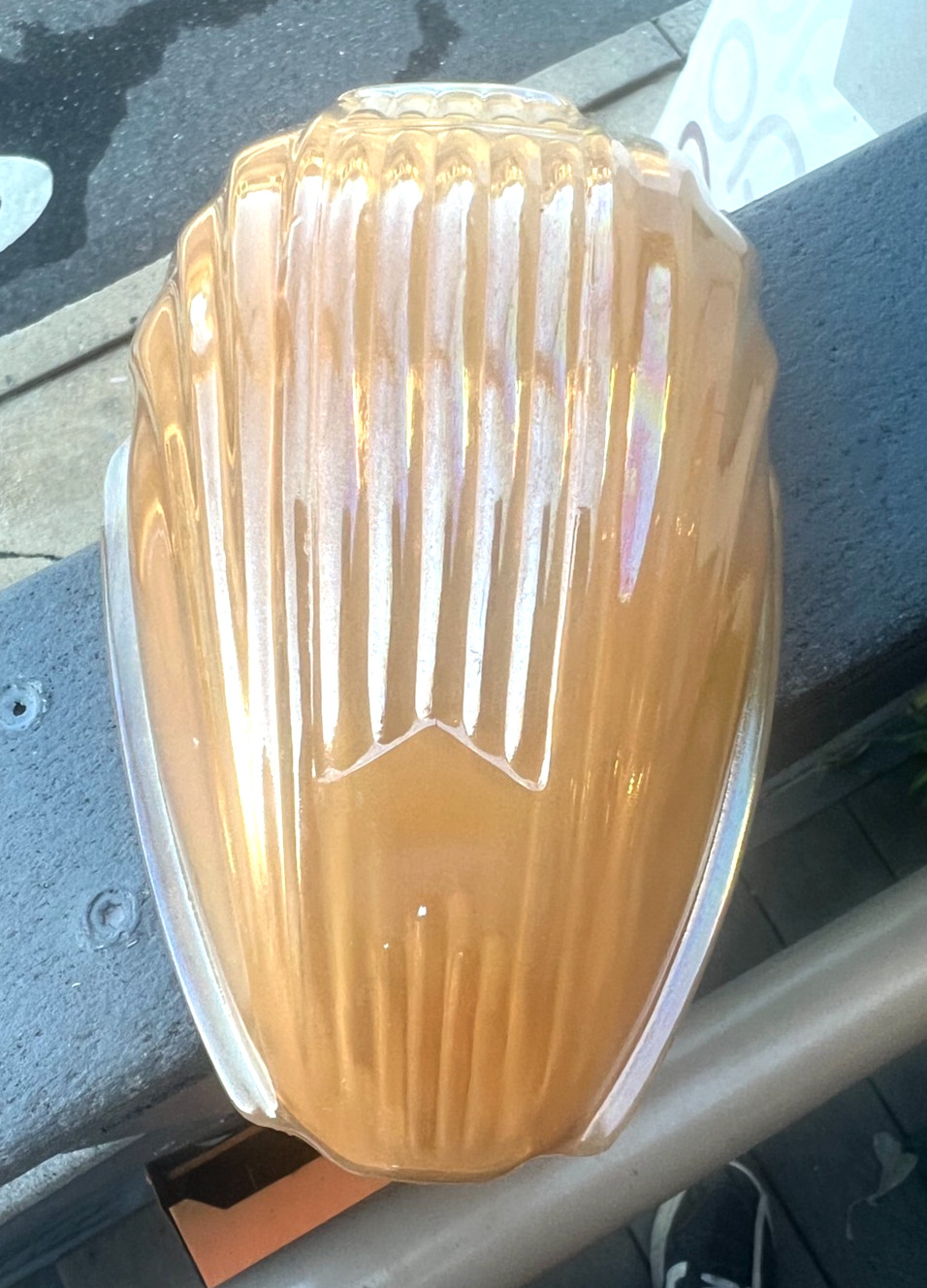 ANTIQUE VINTAGE 1930s MARKEL GLASS ART DECO LIGHT SLIP SHADE PEACH CHEVRON ANTIQUE VINTAGE 1930s MARKEL GLASS ART DECO LIGHT SLIP SHADE PEACH CHEVRON