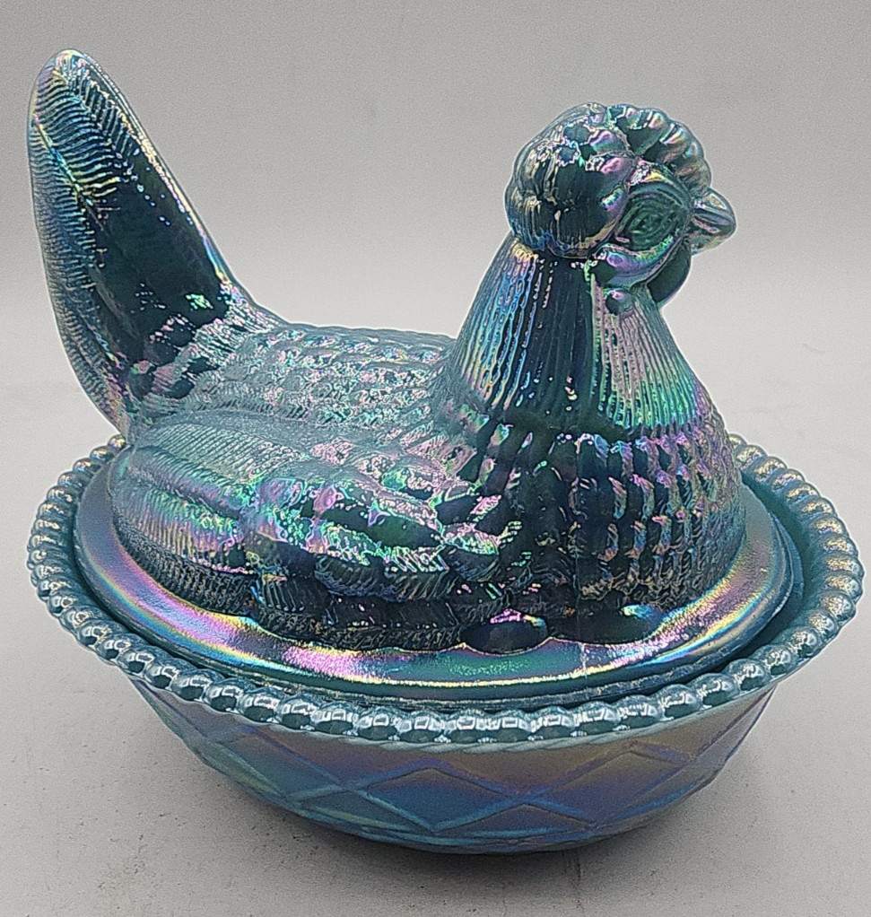 Mosser Rosso Georgia Blue Carnival Hen on Nest Chicken Split Tail on Woven Nest