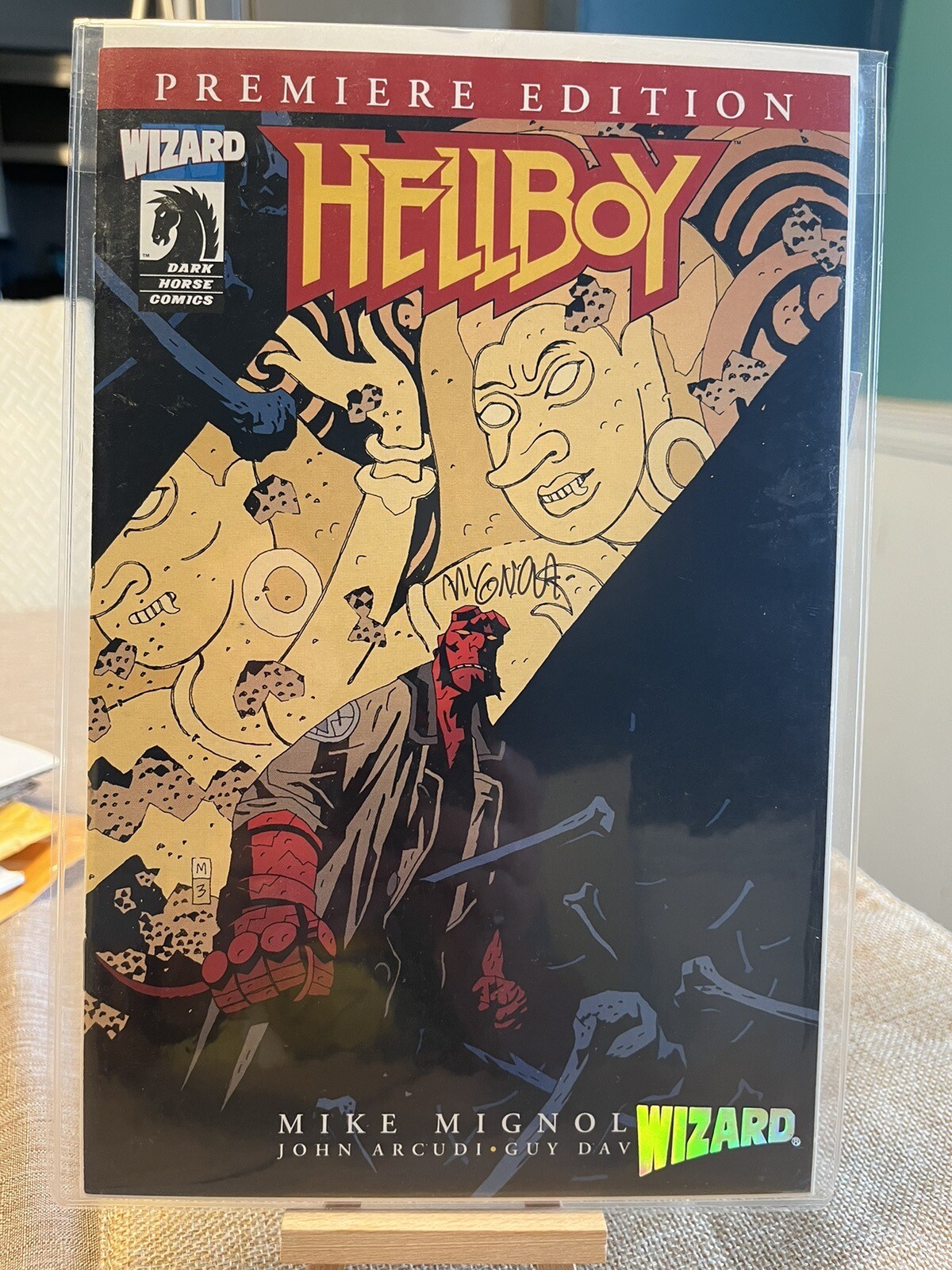 HELLBOY nn PREMIERE Ed Mike Mignola Signed Wizard Authentic Ed