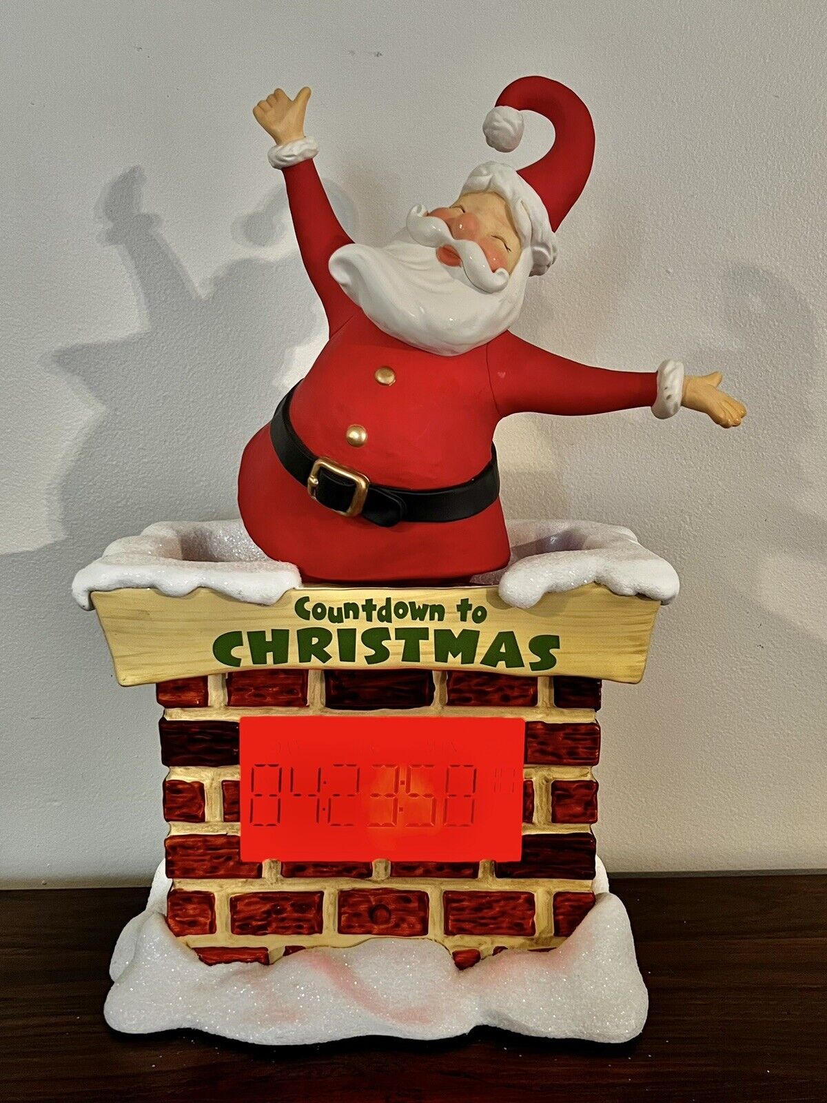 Hallmark 2011 Countdown to Christmas Tabletop Santa 15\