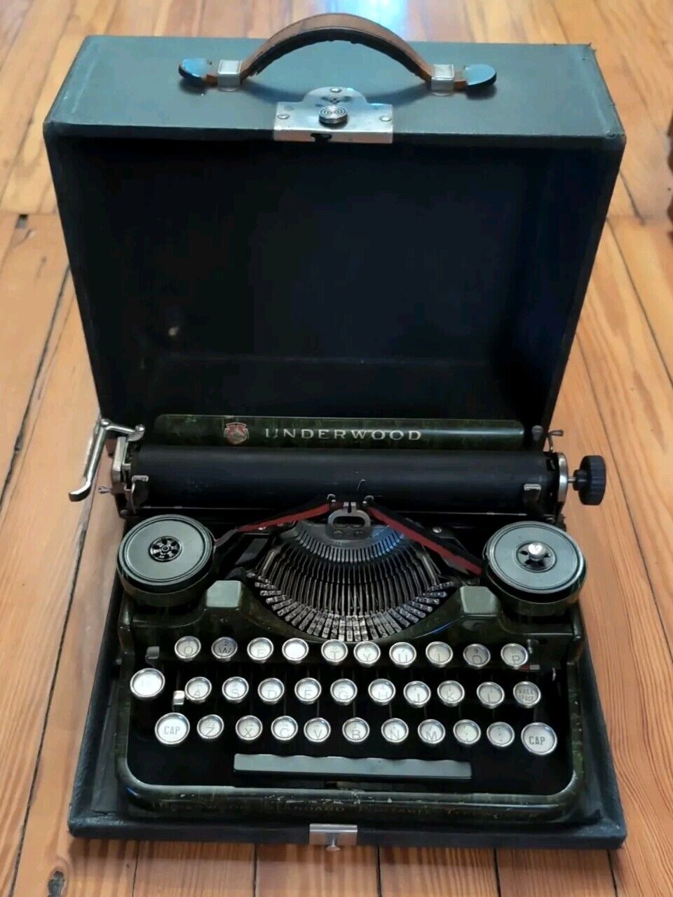 Vintage Underwood Standard Portable Typewriter Green & Case Untested Functional