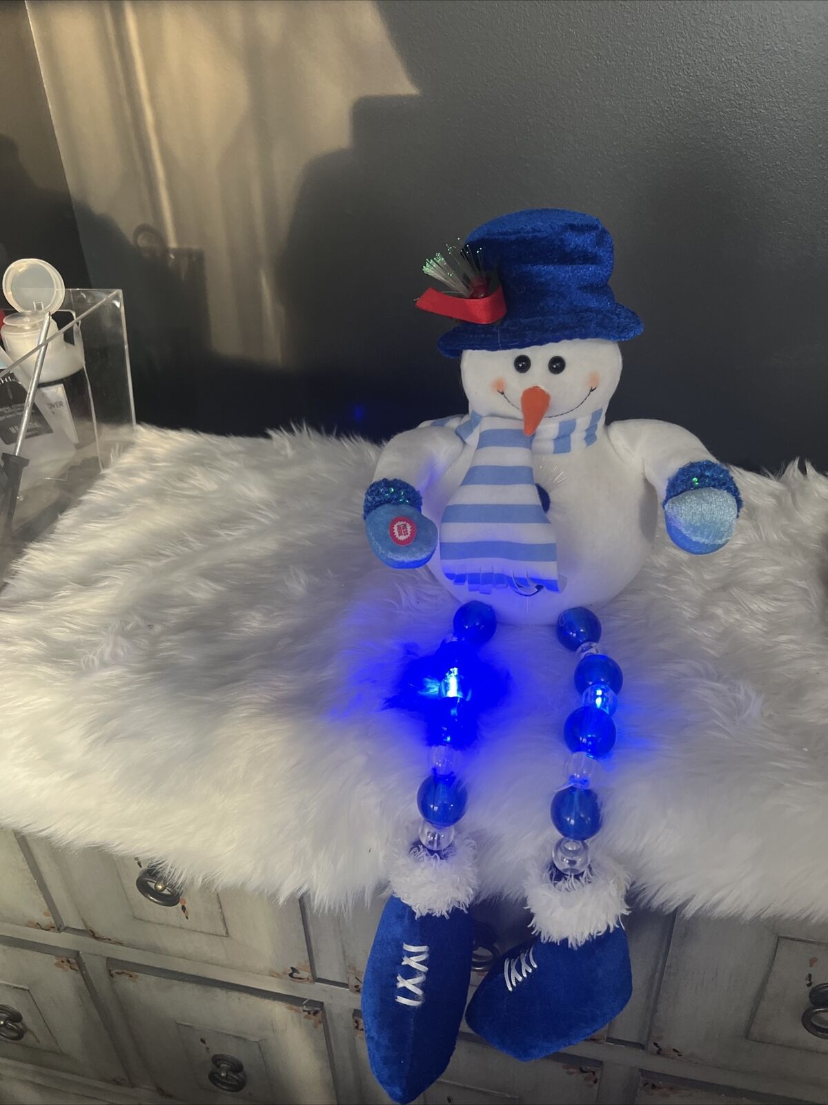 2007 Avon Christmas Holiday Lighted Leg Sitters Snowman Cobalt Blue  Box