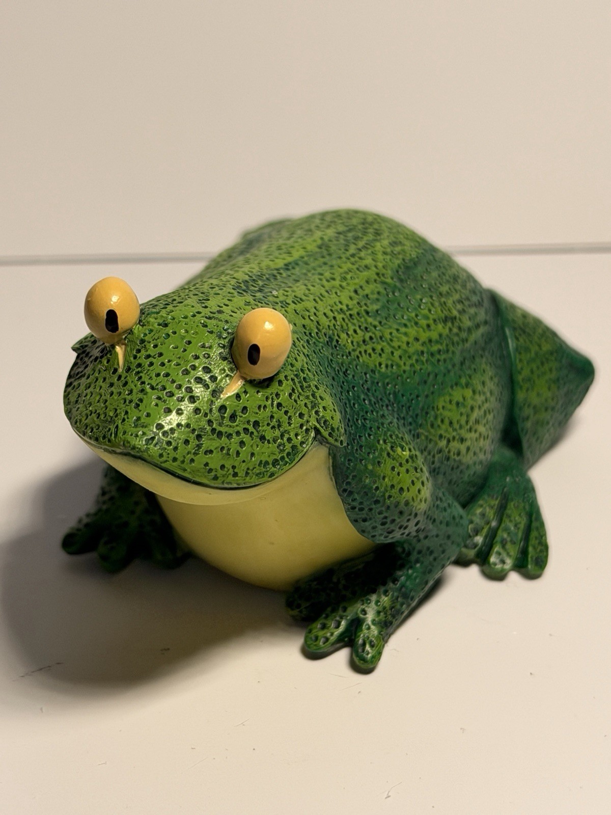 Enesco Home Grown Lime Green Frog Figurine 4017519 - 2009