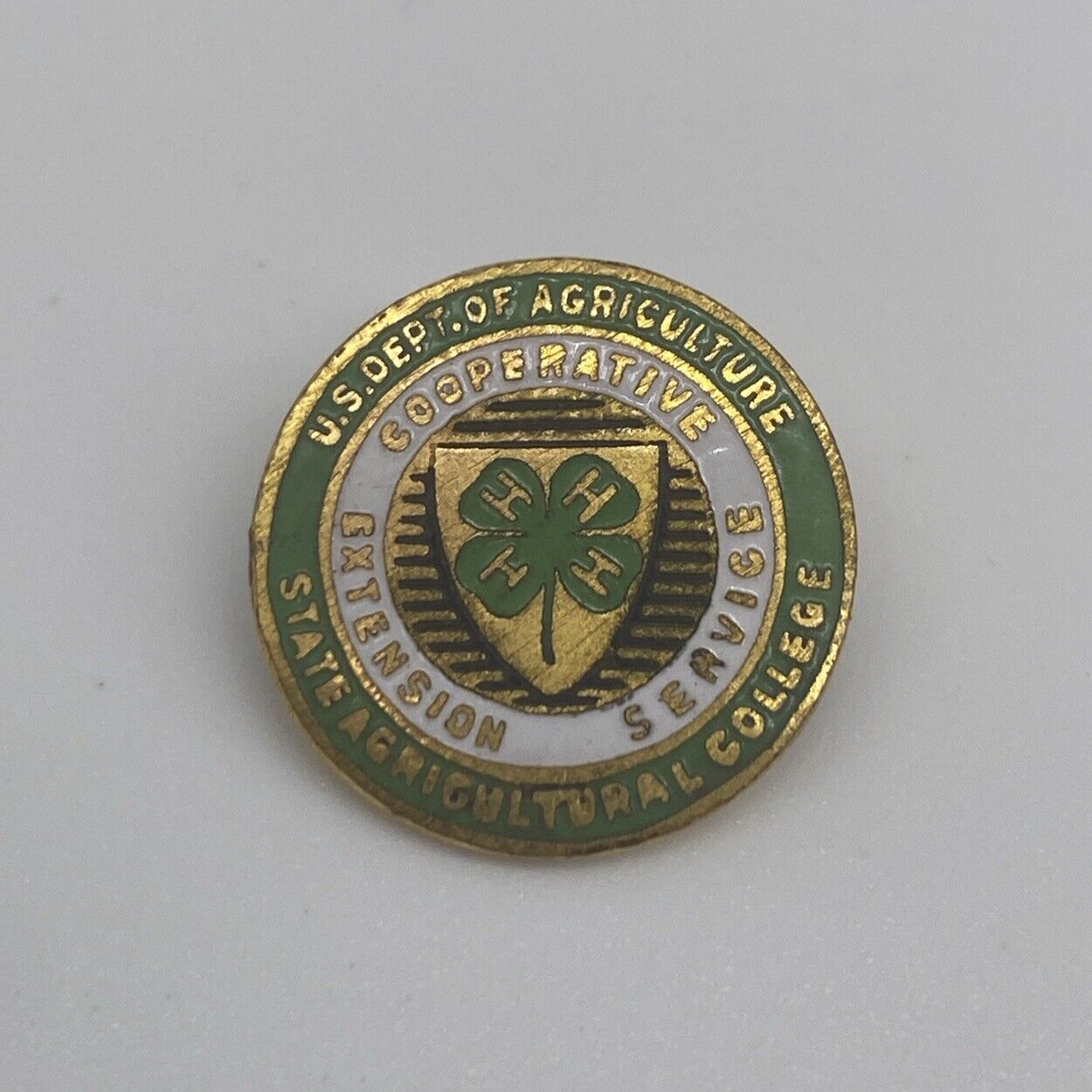 Vintage 4H Department Of Agriculture Cooperative Extension Service Lapel Pin