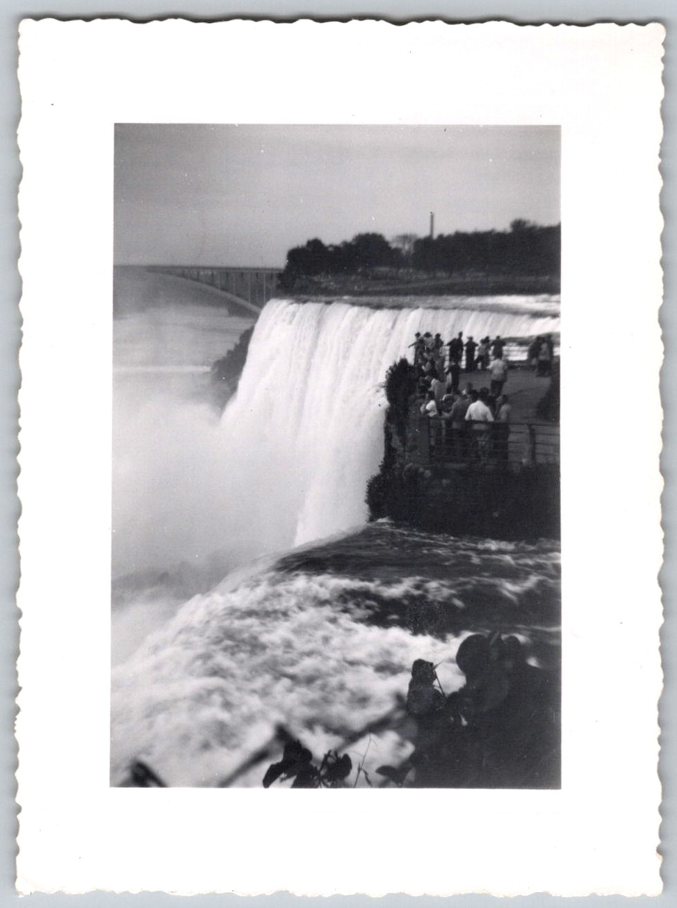 Vtg B&W Snapshot Niagara Falls Tourists Observation Deck Rainbow Bridge View