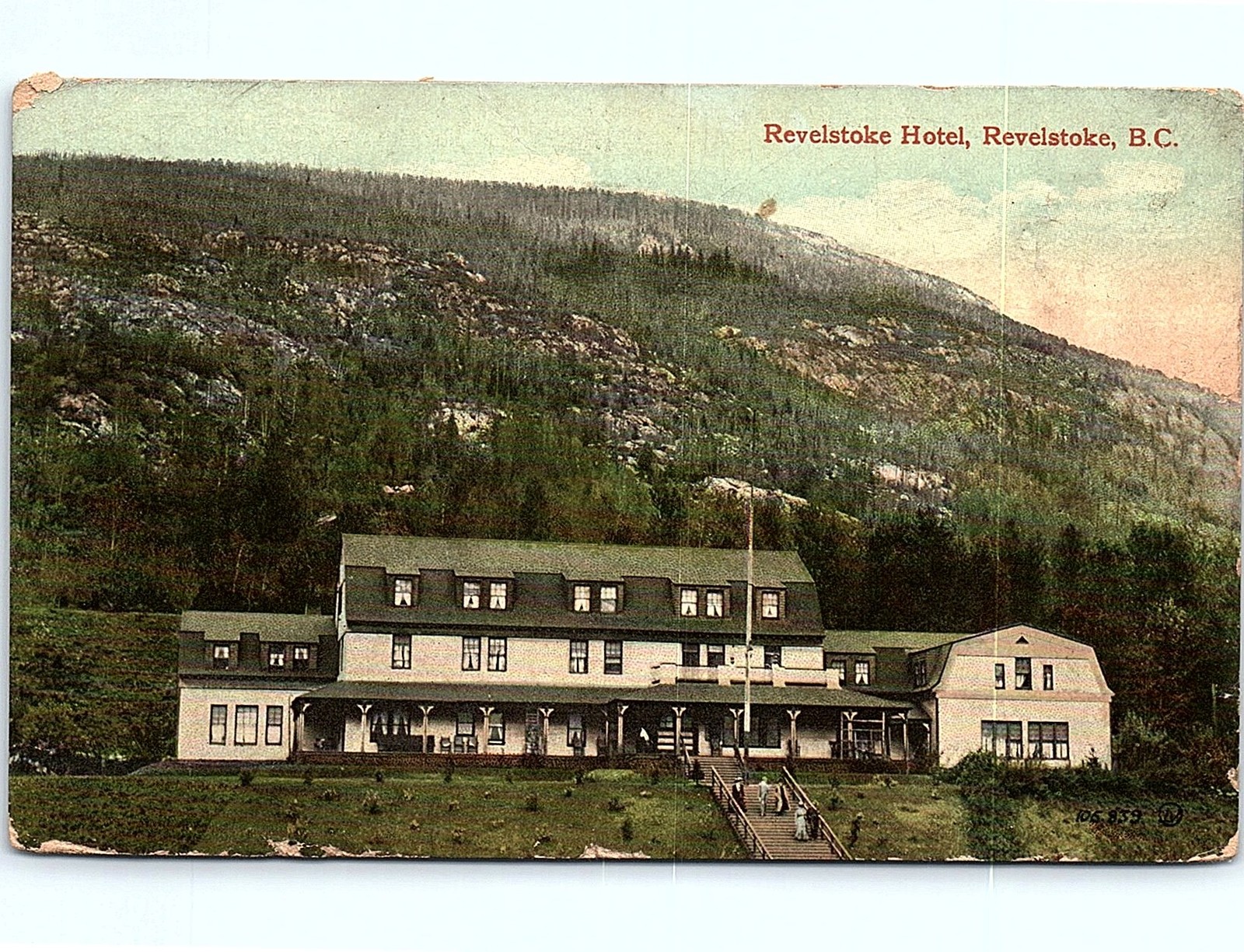 Postcard Vintage Revelstoke Hotel postcard, B.C.