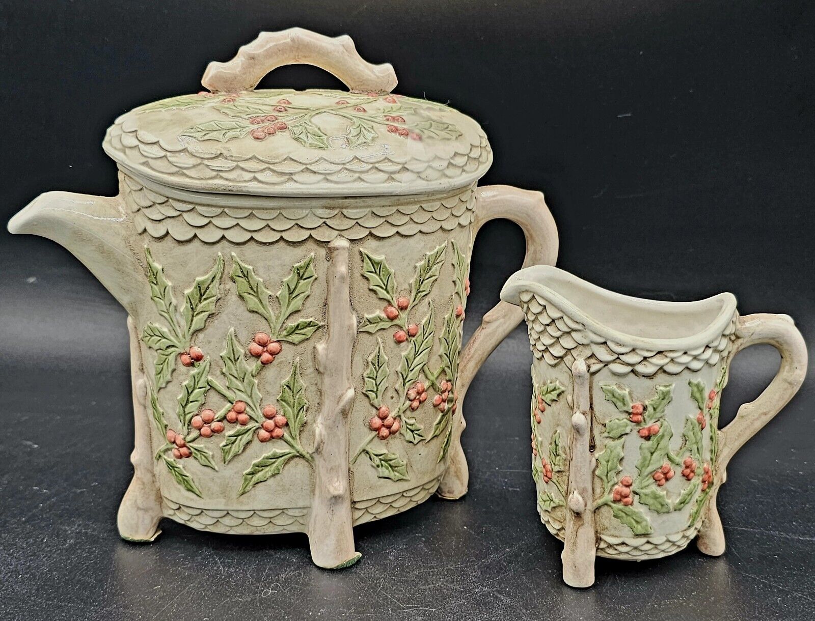 Vnt Set Of 2 Holland Mold Ceramic Holiday Teapot And Creamer