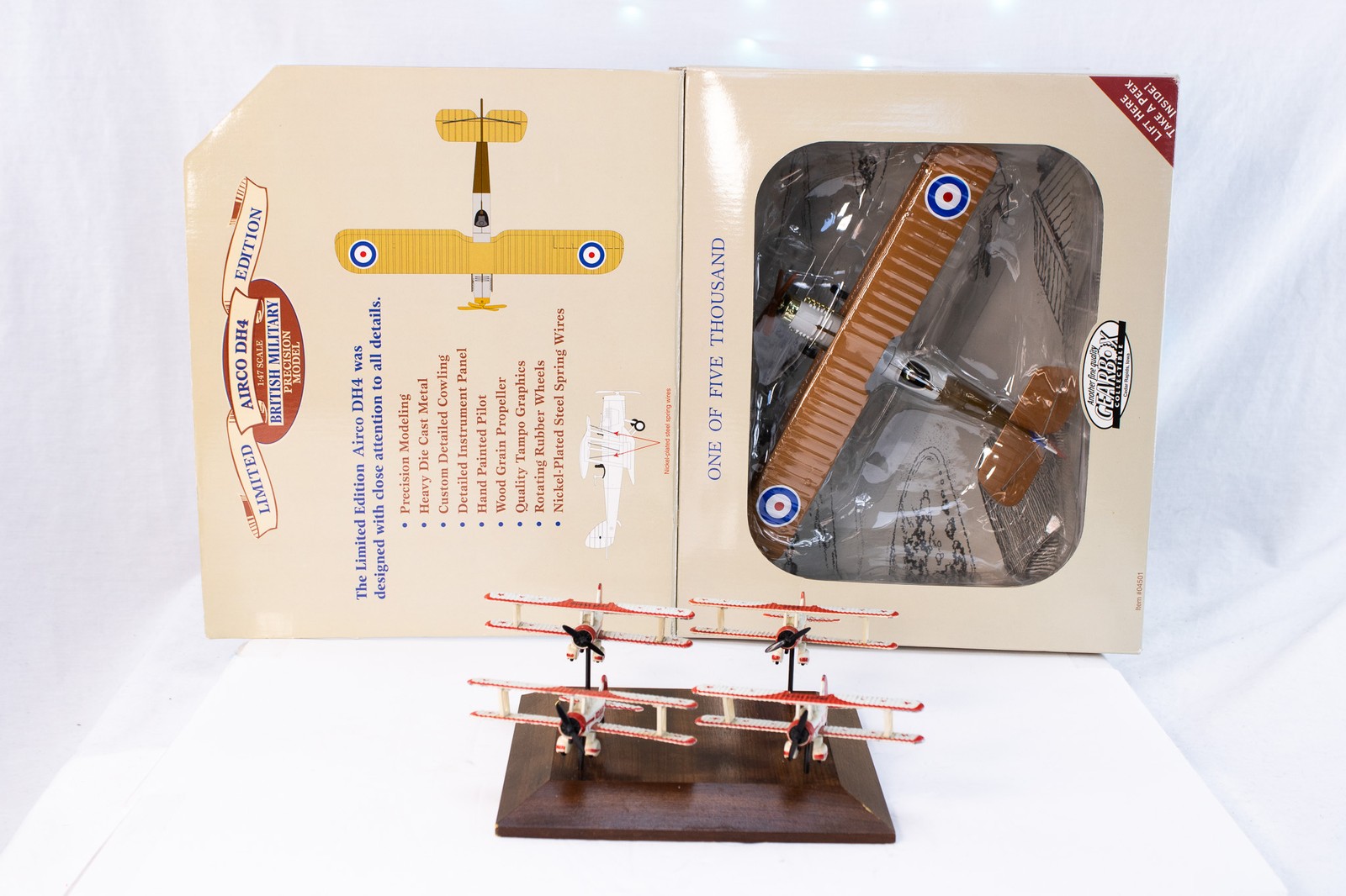 Vintage Gearbox Airco DH4 WWI Biplane Model Set with 4-Plane Display Stand