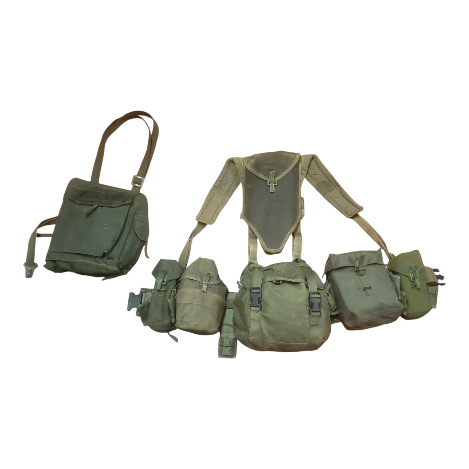 Canadian Armed Forces \'82 Pattern Load Bearing 11 Piece Web Set Medium/Large