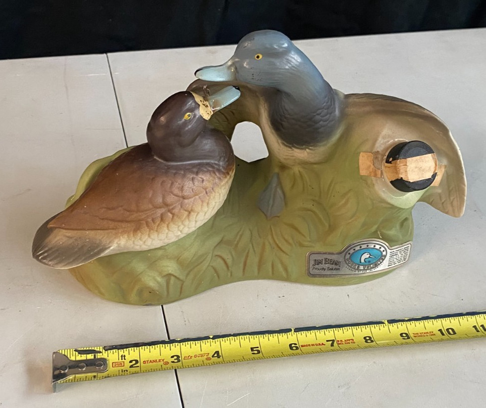 Ducks Unlimited Jim Beam vintage Decanter Lesser Scaup Bluebill