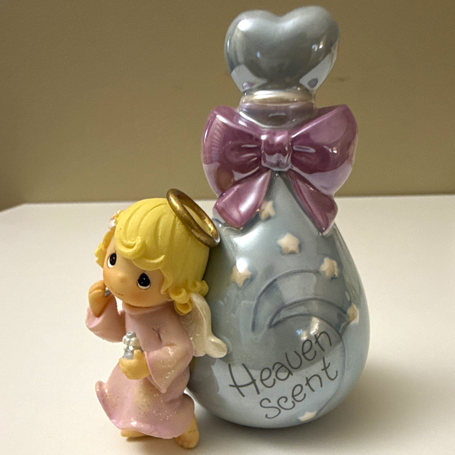 Precious Moments Heaven Scent Angel Perfume Bottle Figurine 2004 Enesco 4001940