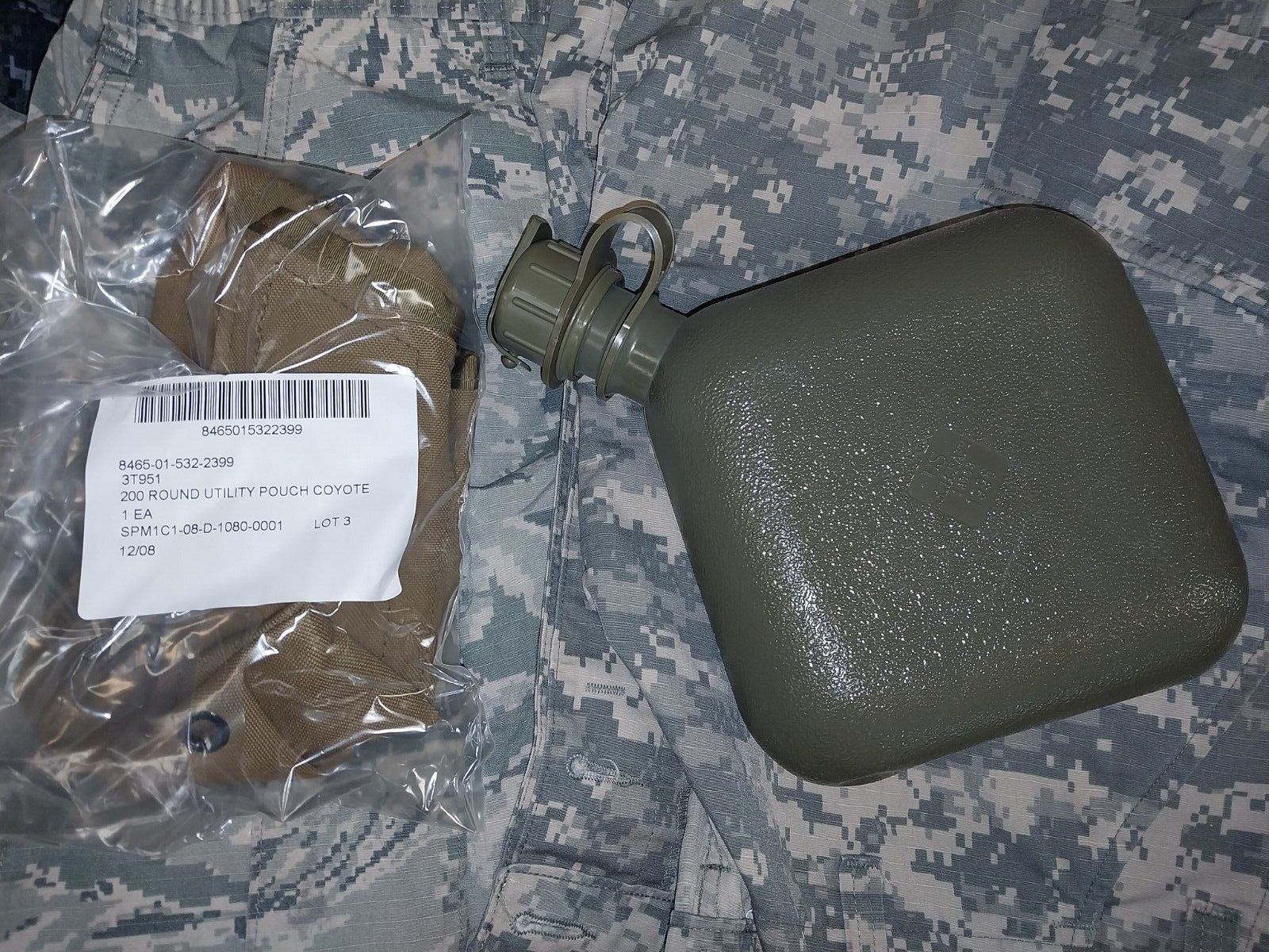 NEW US Military 2 Quart Canteen With NBC Cap and New Coyote Fitted Cover