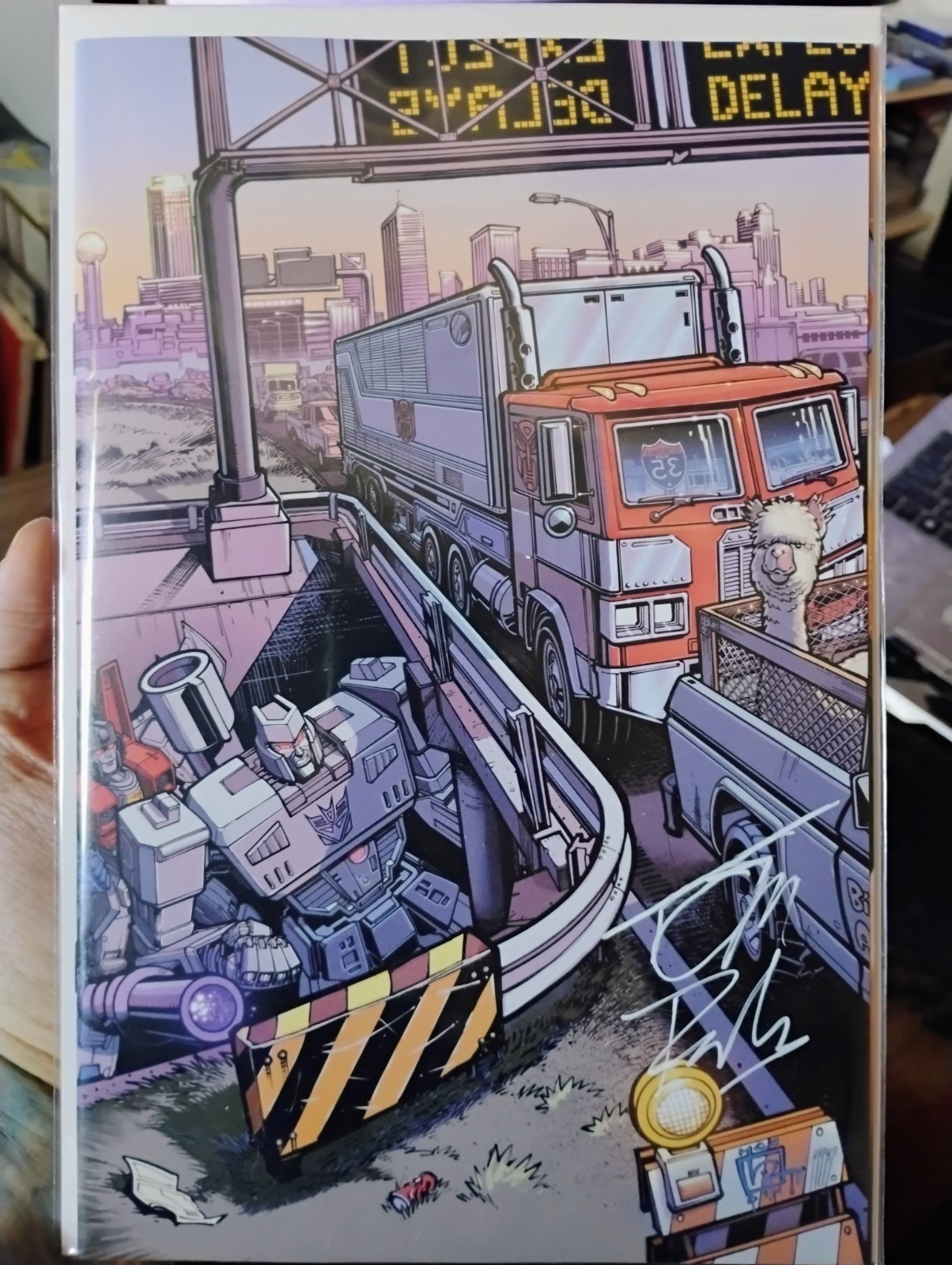 Transformers #36 Dallas fan expo exclusive - SIGNED Transformers #36 Dallas fan expo exclusive - SIGNED