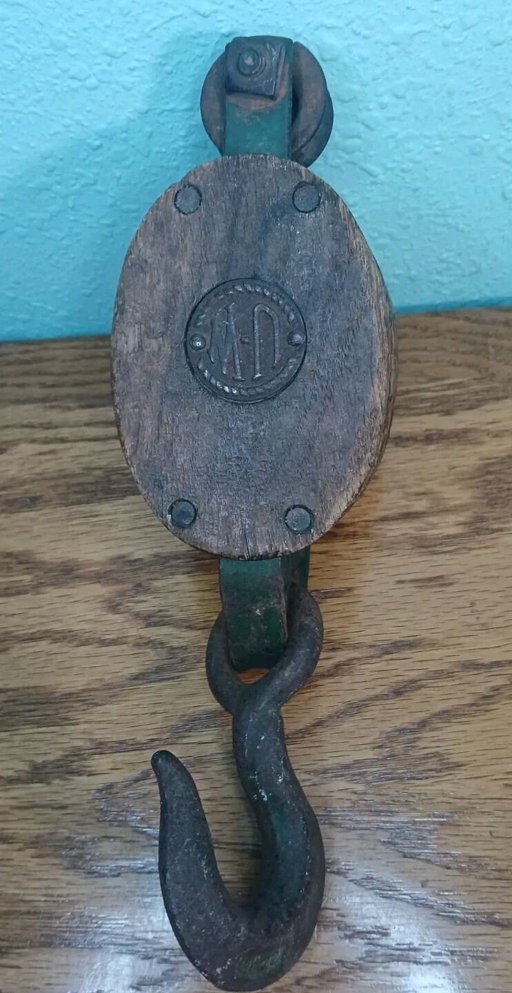 VINTAGE ANTIQUE UPTON WALTON UW BLOCK&TACKLE TWO PULLEY BARN FARM DECOR