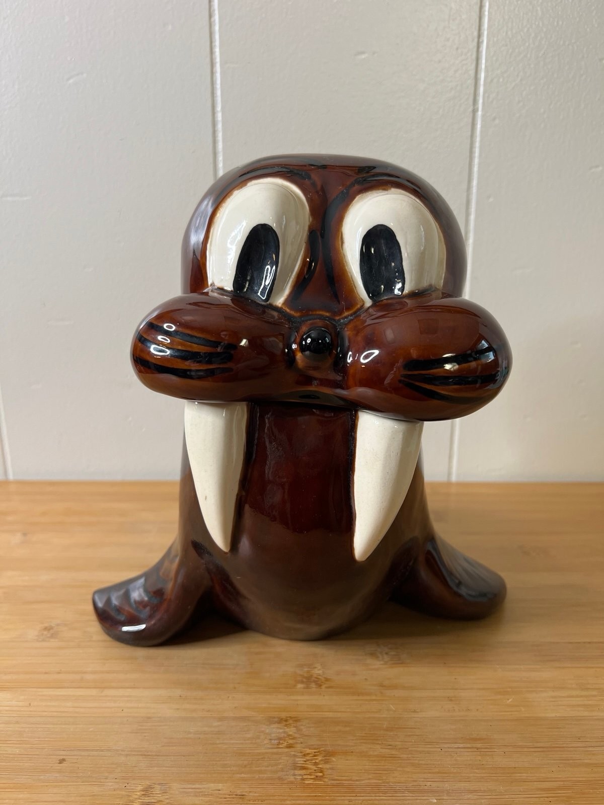 Vintage Wally the Walrus Ceramic Cookie Jar Brown 10” Vintage Wally the Walrus Ceramic Cookie Jar Brown 10”