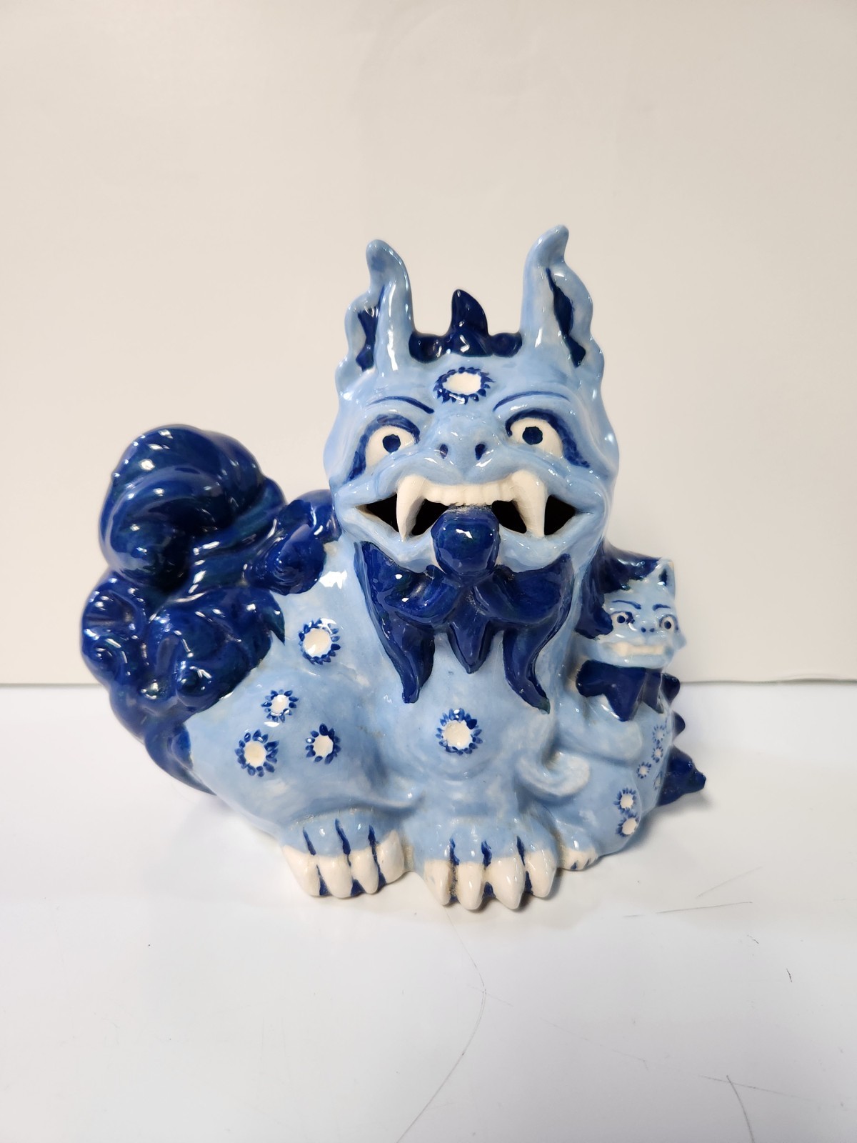 Vintage Willoughby Studio 1961 Blue & White Porcelan Foo Dog / Foo Dragon
