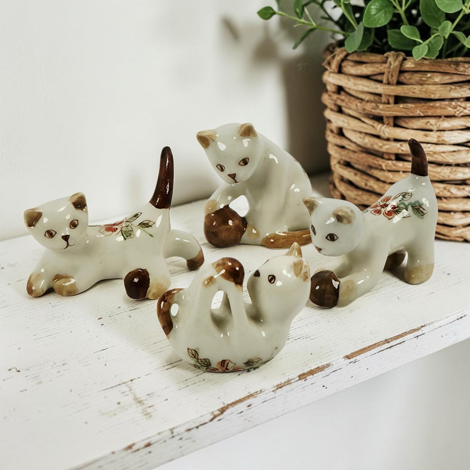 4 VTG Klima Hand Painted Set Floral Miniature Playful Kitty Cats Porcelain 1.75\ 4 VTG Klima Hand Painted Set Floral Miniature Playful Kitty Cats Porcelain 1.75\