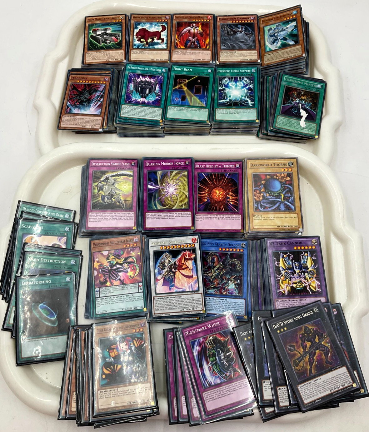 Yu-Gi-Oh Card Bundle Most 1996 Many 1st Edition Over 650 Mixed N2