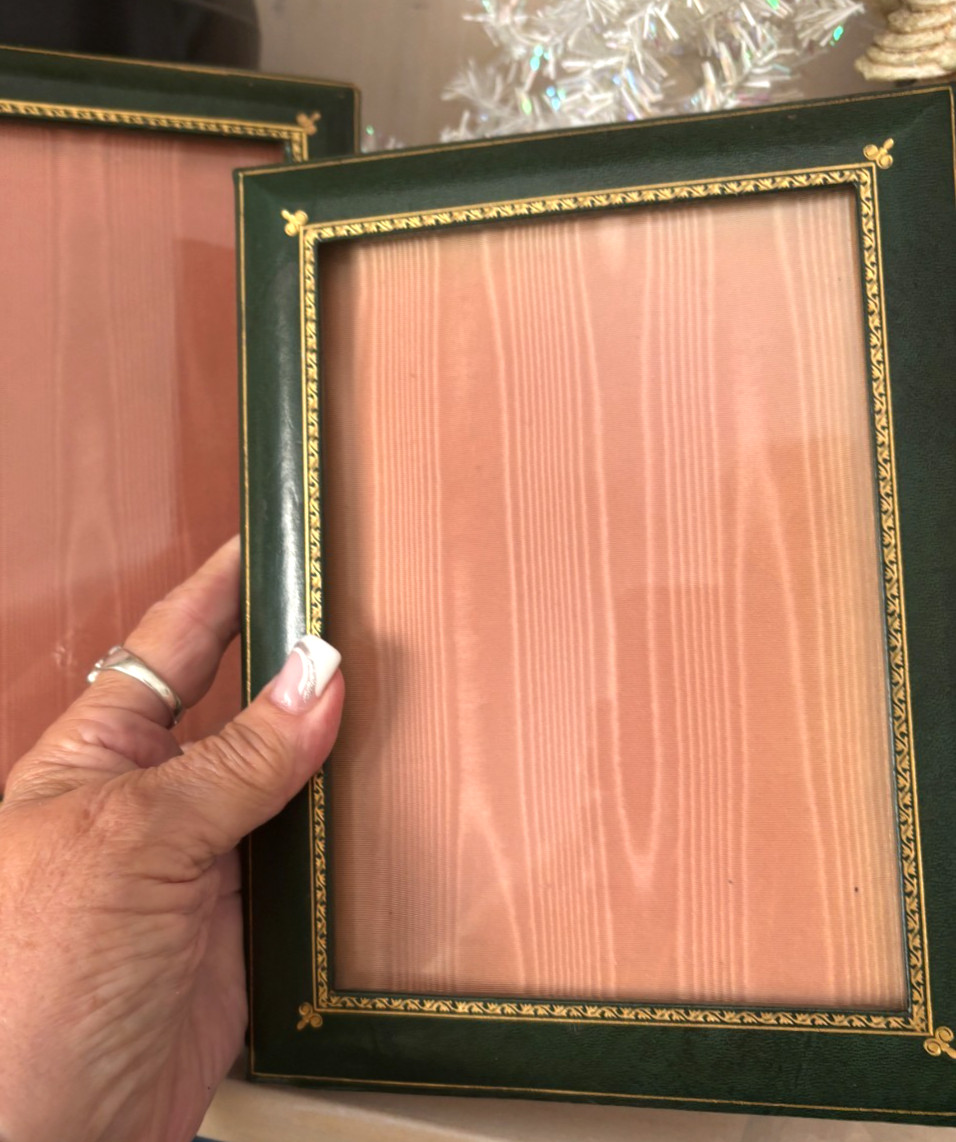 Vtg MCM Florentine LEATHER Dark Green PHOTO FRAME For 5X7 Vtg MCM Florentine LEATHER Dark Green PHOTO FRAME For 5X7