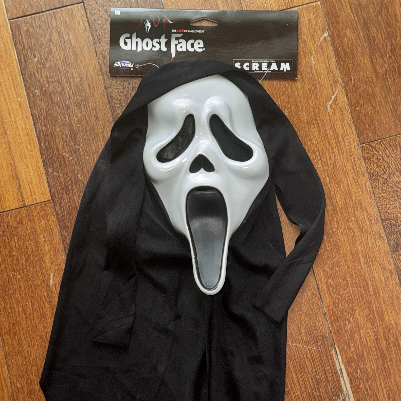 Ghostface Scream VI Mask Fun World Slasher Halloween