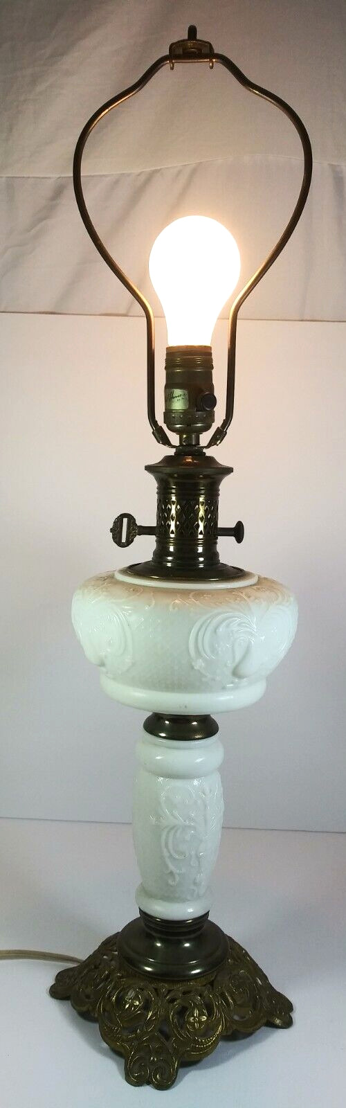 PAUL HANSON White Milk GLASS & BRASS ELECTRIC TABLE LAMP 3-WAY TESTED