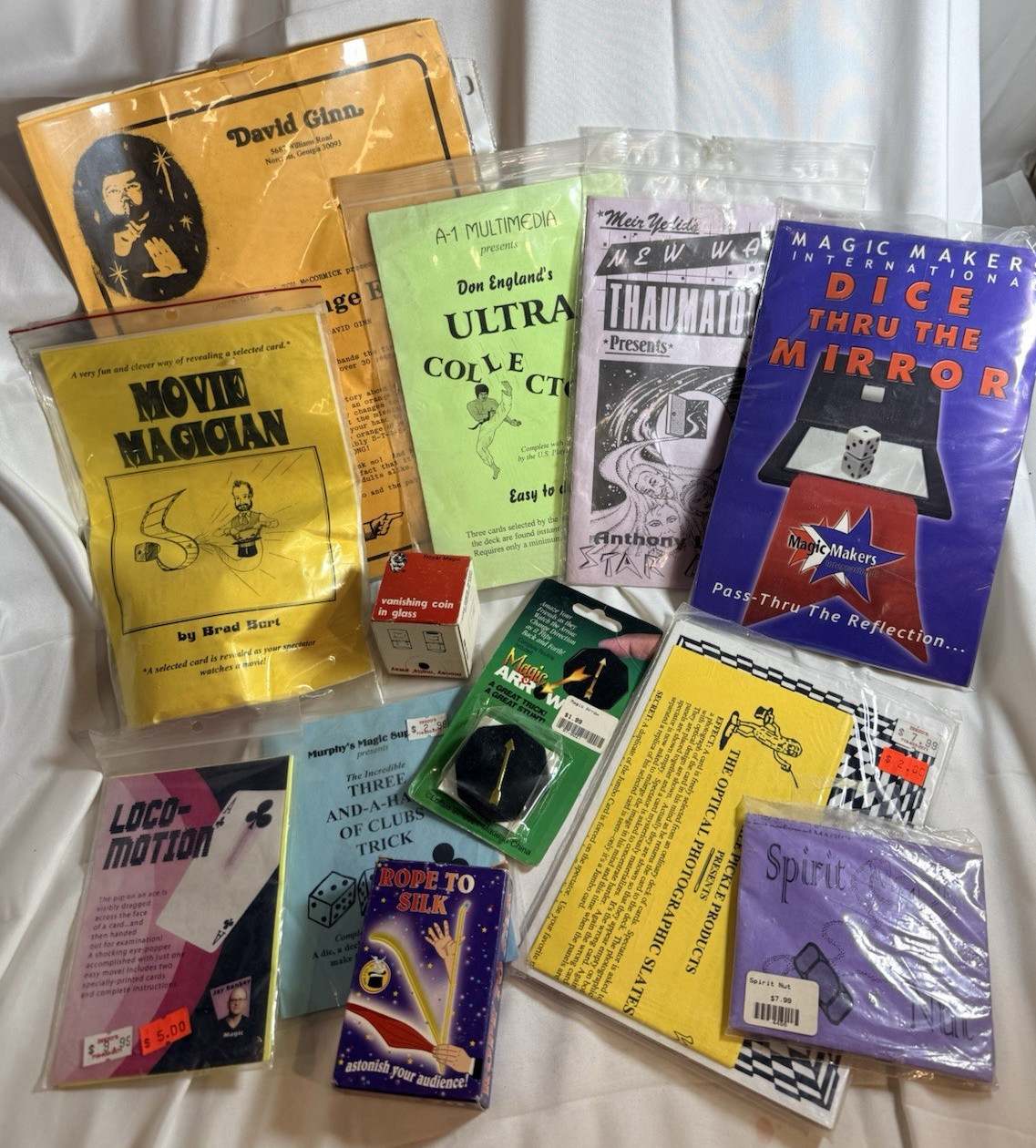 Lot of 12 Vintage Magic Tricks, Gags Gimmicks - Magician, Cards