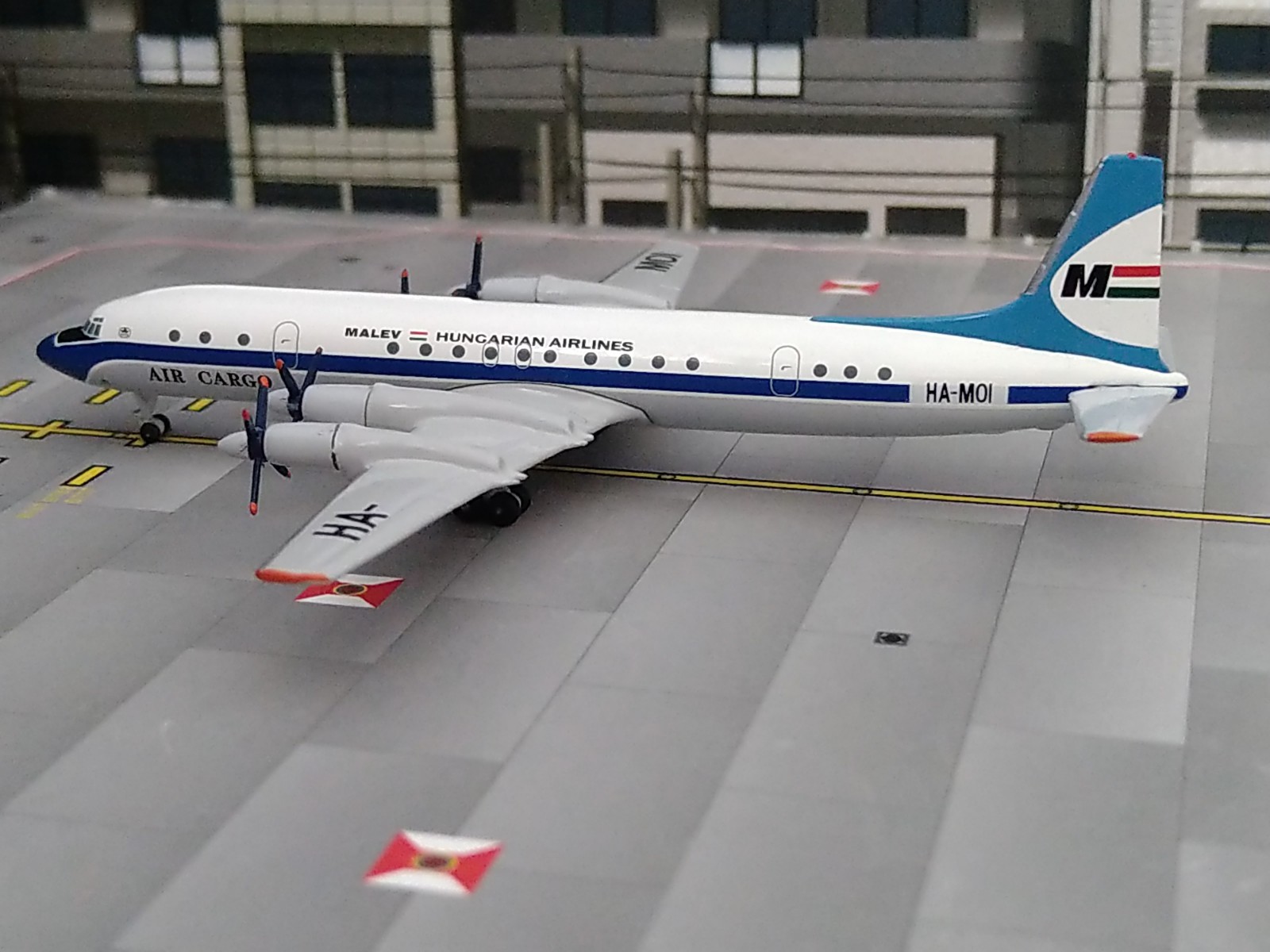 Malev Air Cargo Ilyushin IL-18 HA-MOI  1/400 by Aeroclassics AC411094. BRAND NEW