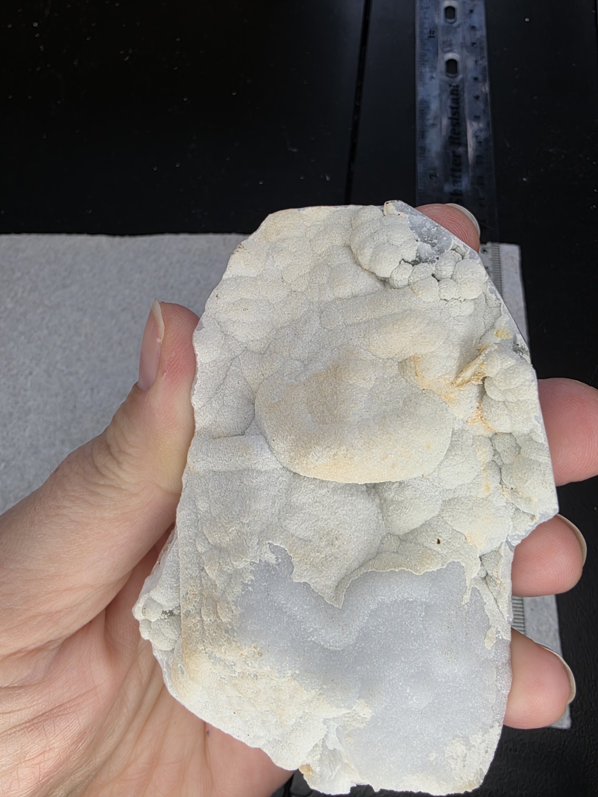 Mordenite on Calcite, UV Reactive Pink 282g India