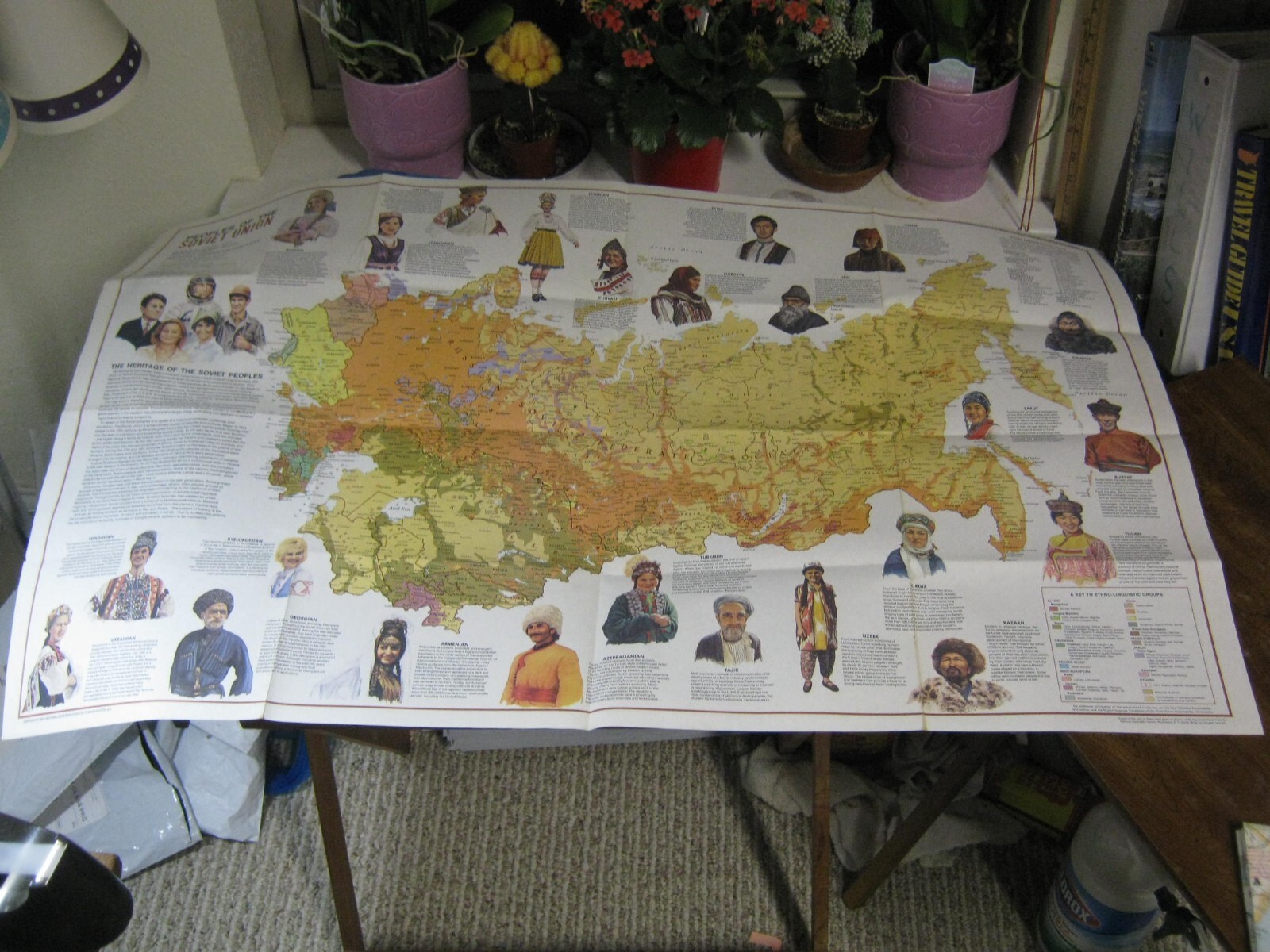 VINTAGE PEOPLES OF THE SOVIET UNION MAP February 1976 National Geographic