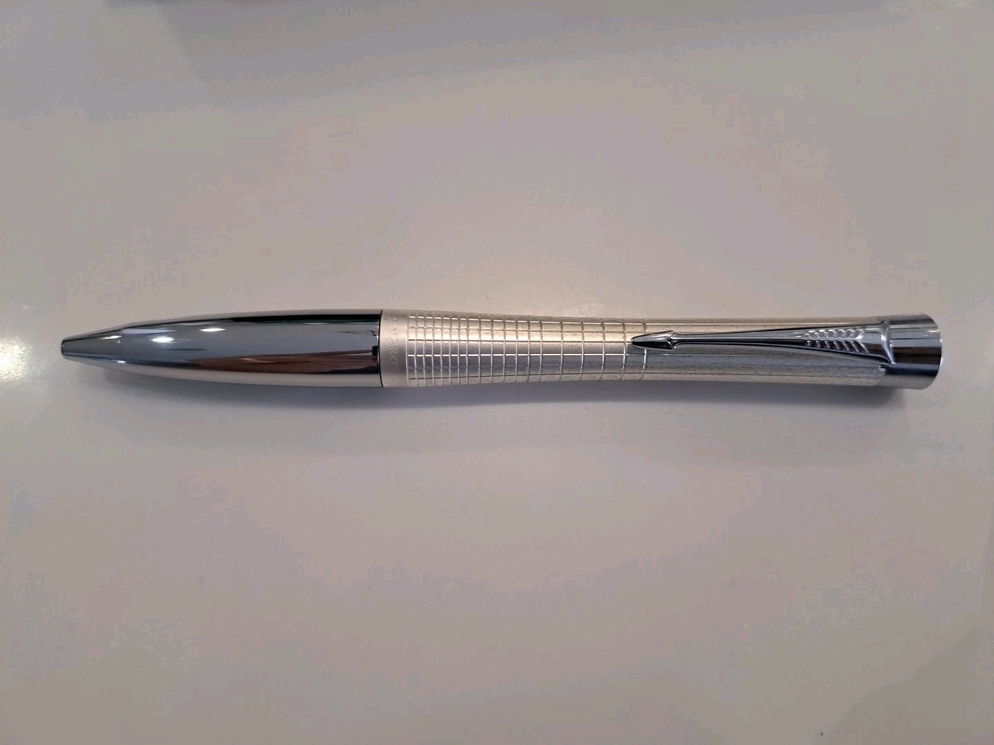 Parker Urban Premium Ballpoint Pen Pearl White & Chrome S0911460 New In Box