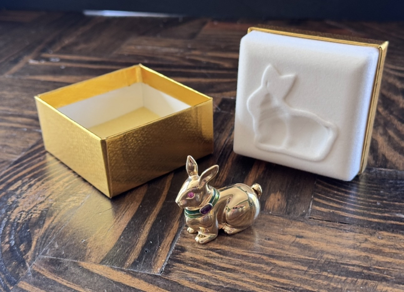 Rare Vintage Estee Lauder Golden Rabbit Compact Beautiful Solid Perfume