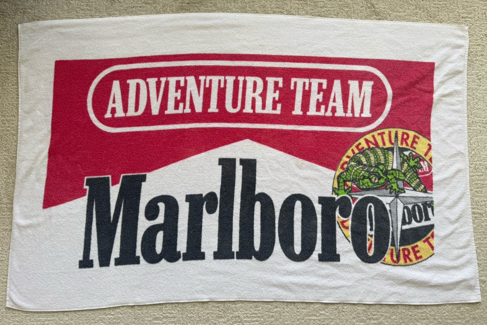 Vtg 90s Marlboro Adventure Team LIZARD Rock Beach Towel 57x34 Tobacco Cigarette