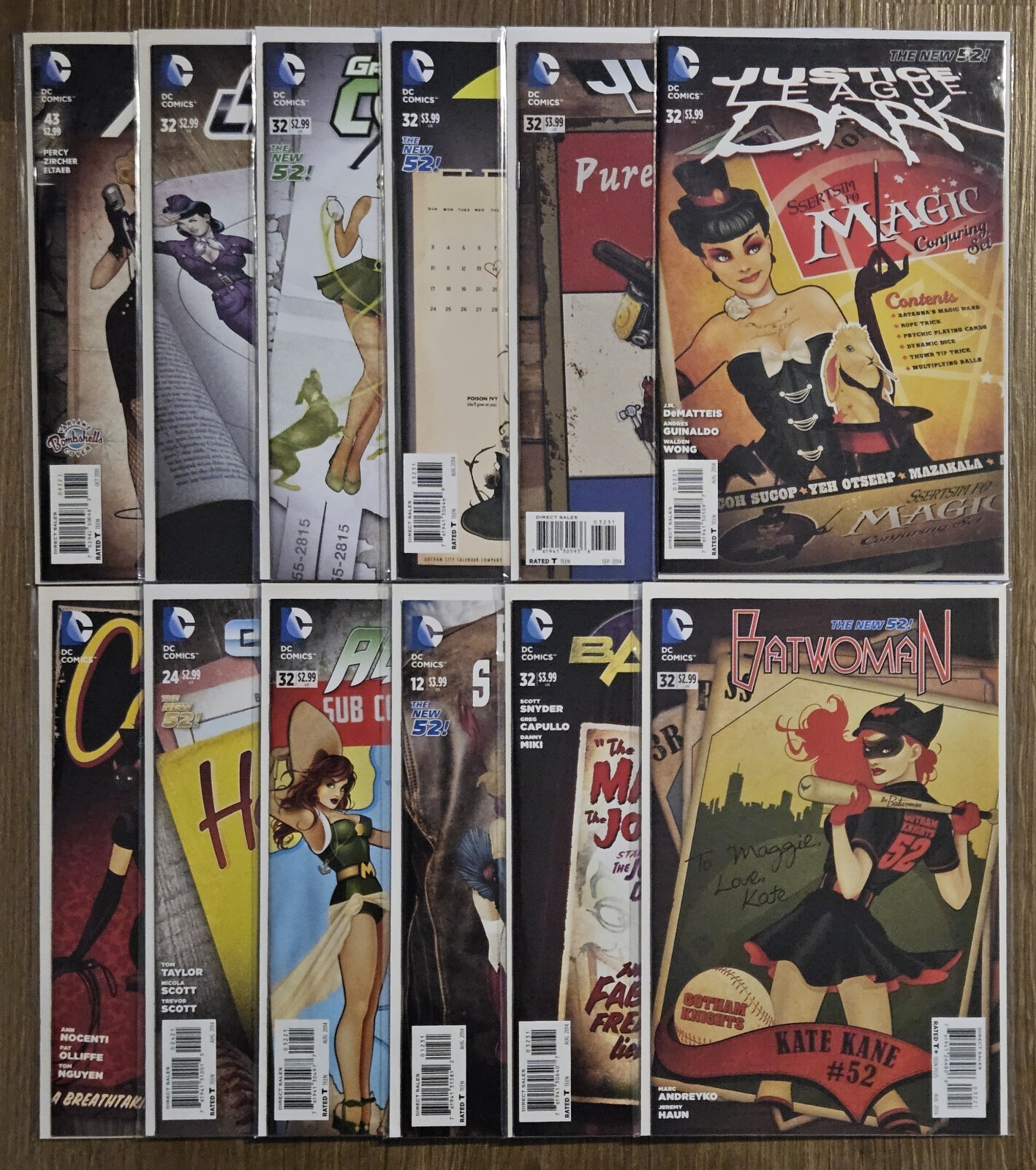 DC Bombshells Cover Lot of 12 Comics NM 2014 Catwoman Lantern Justice League 