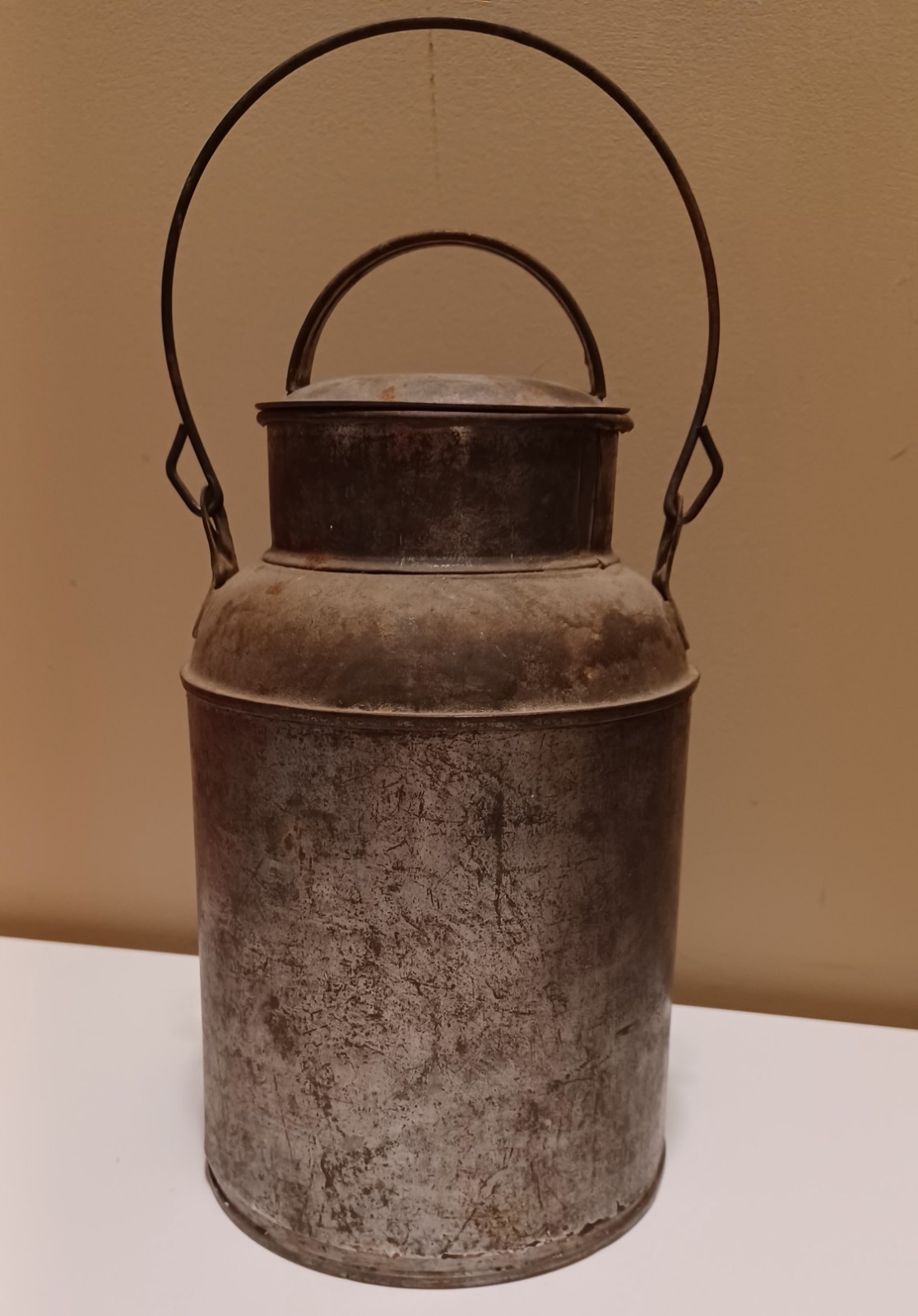 Antique / Vintage Tin Metal Milk Can With Lid & Handle Primitive Dairy Farmhouse