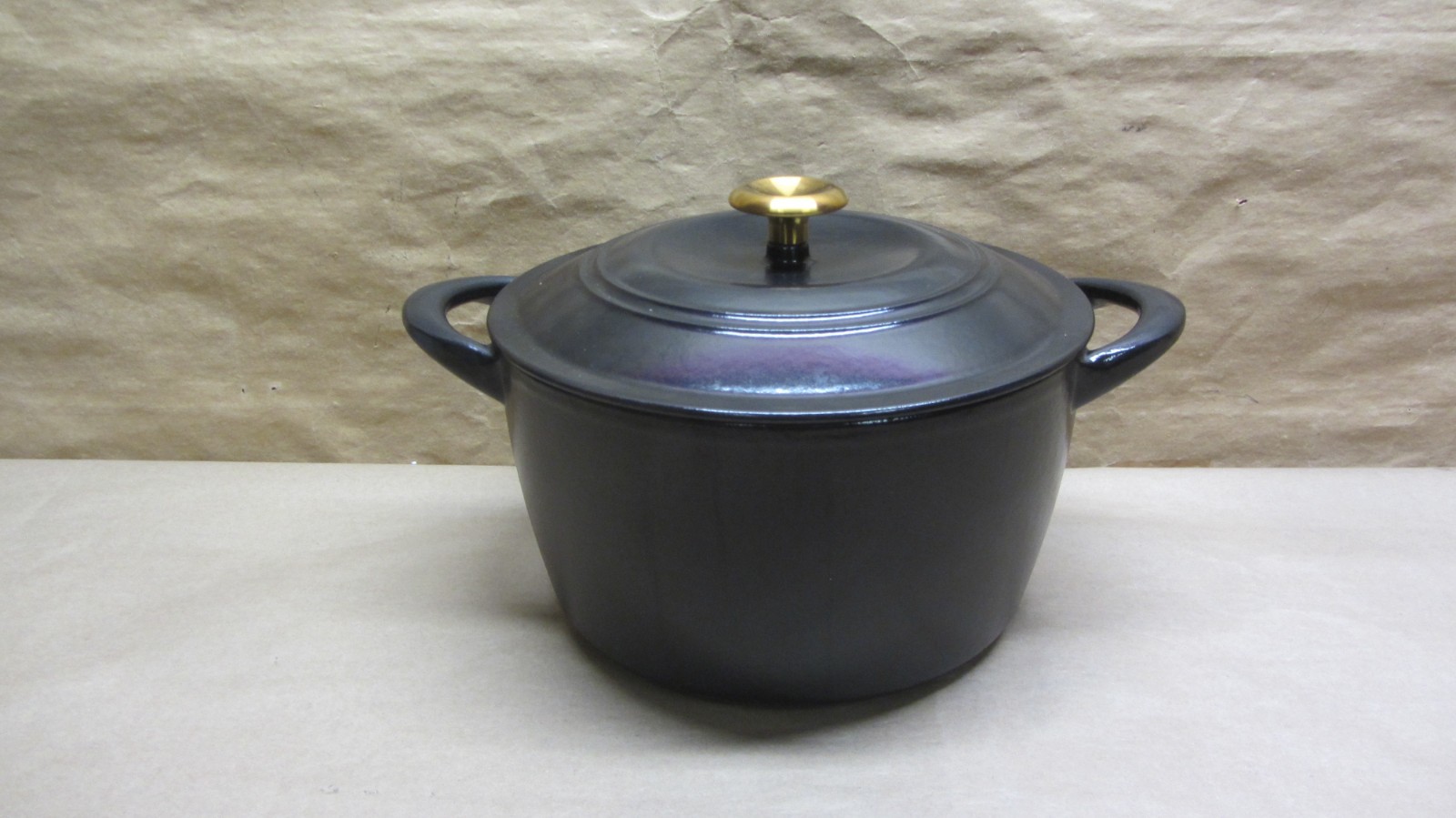 Tramontina Enameled Cast Iron 7-Quart Covered Round Dutch Oven
