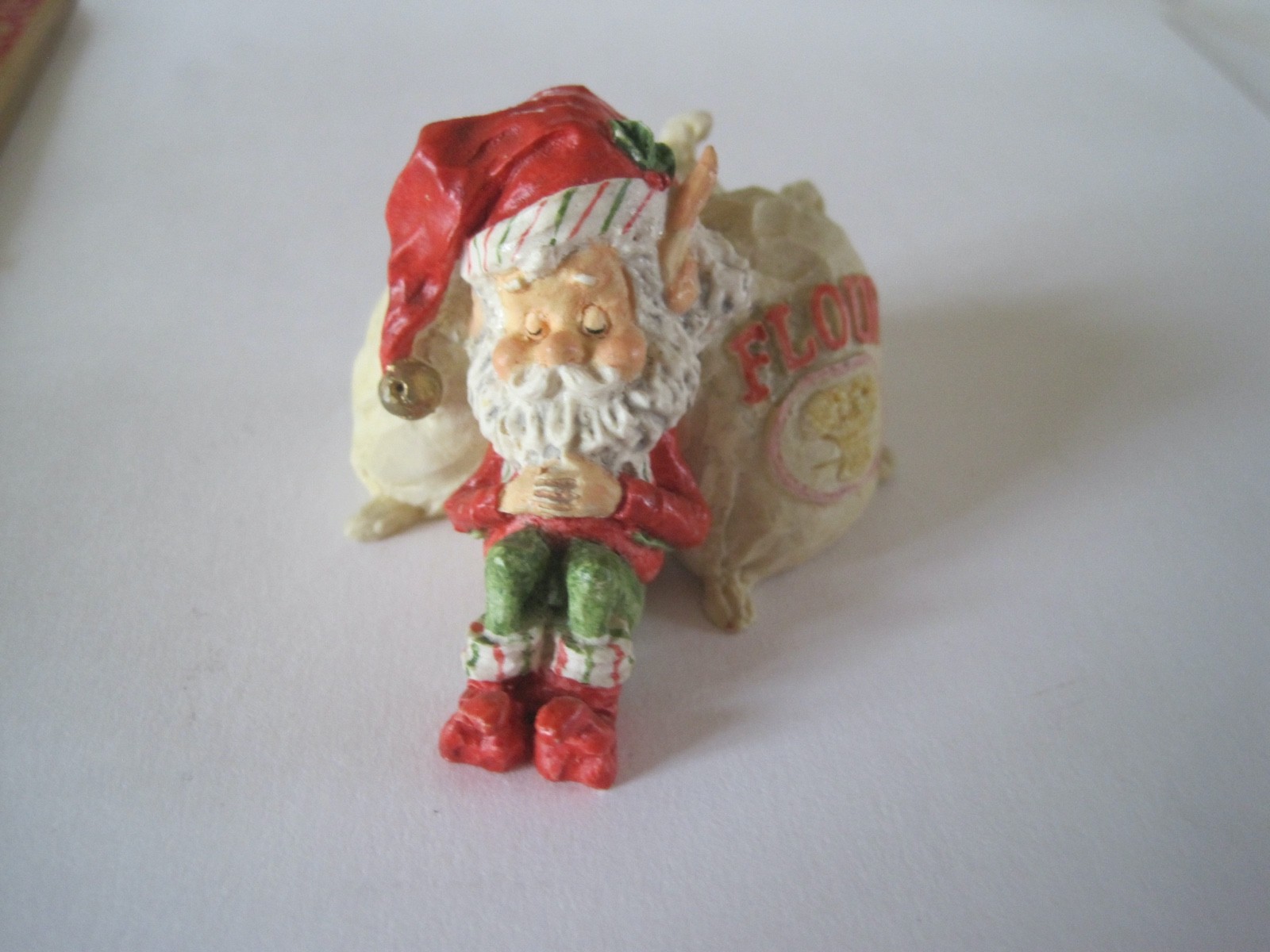 ENESCO North Pole Village Snoozer