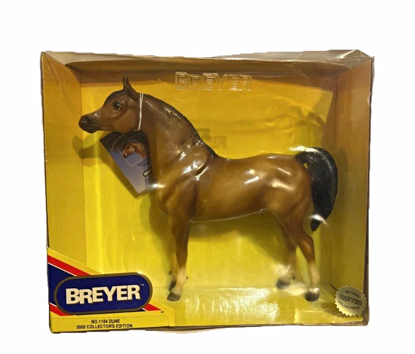 Breyer No. 1104 Dune 2000 Collector's Edition Horse Figurine Plastic, Box